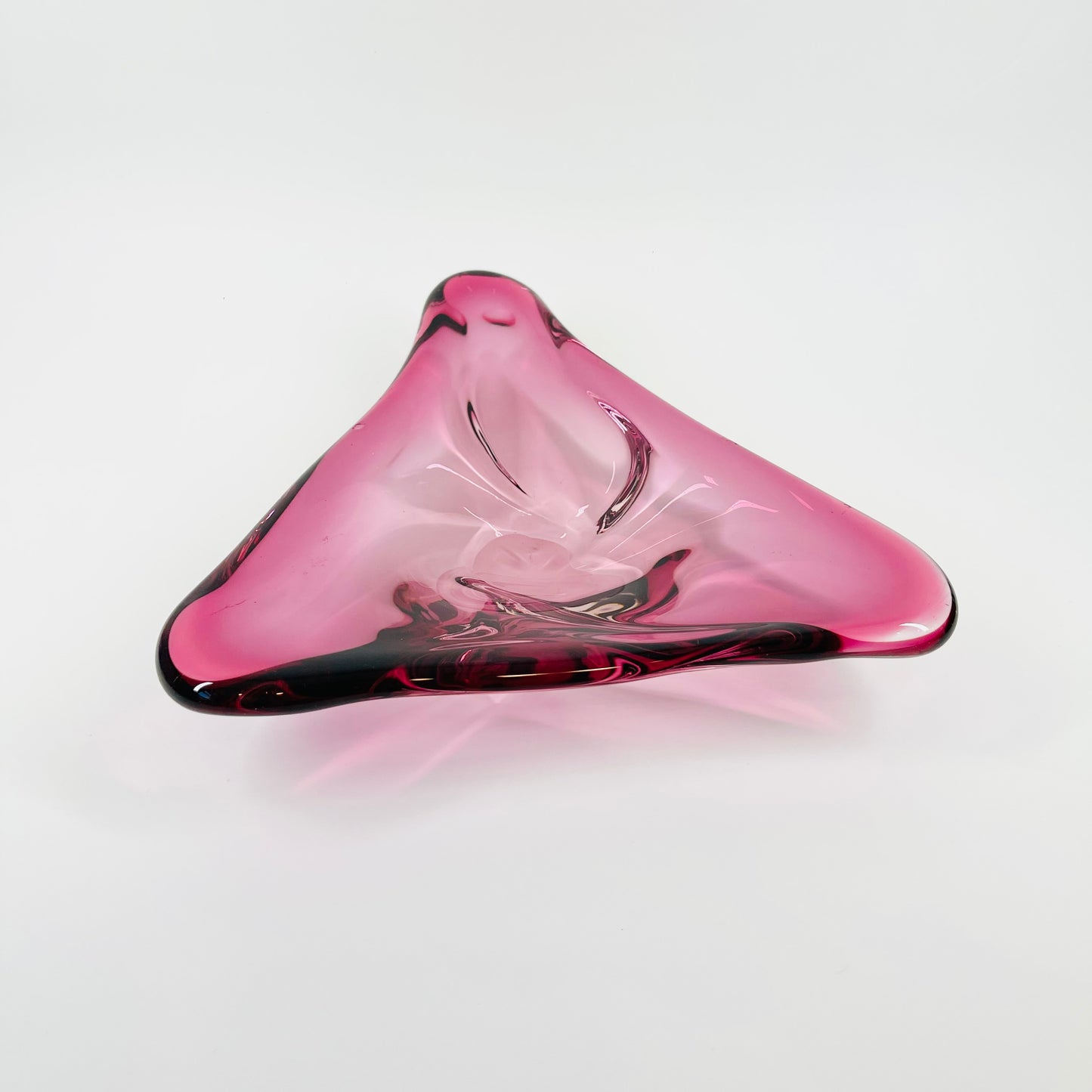 1950s MURANO PINK CRANBERRY GLASS TRIANGULAR PLATE