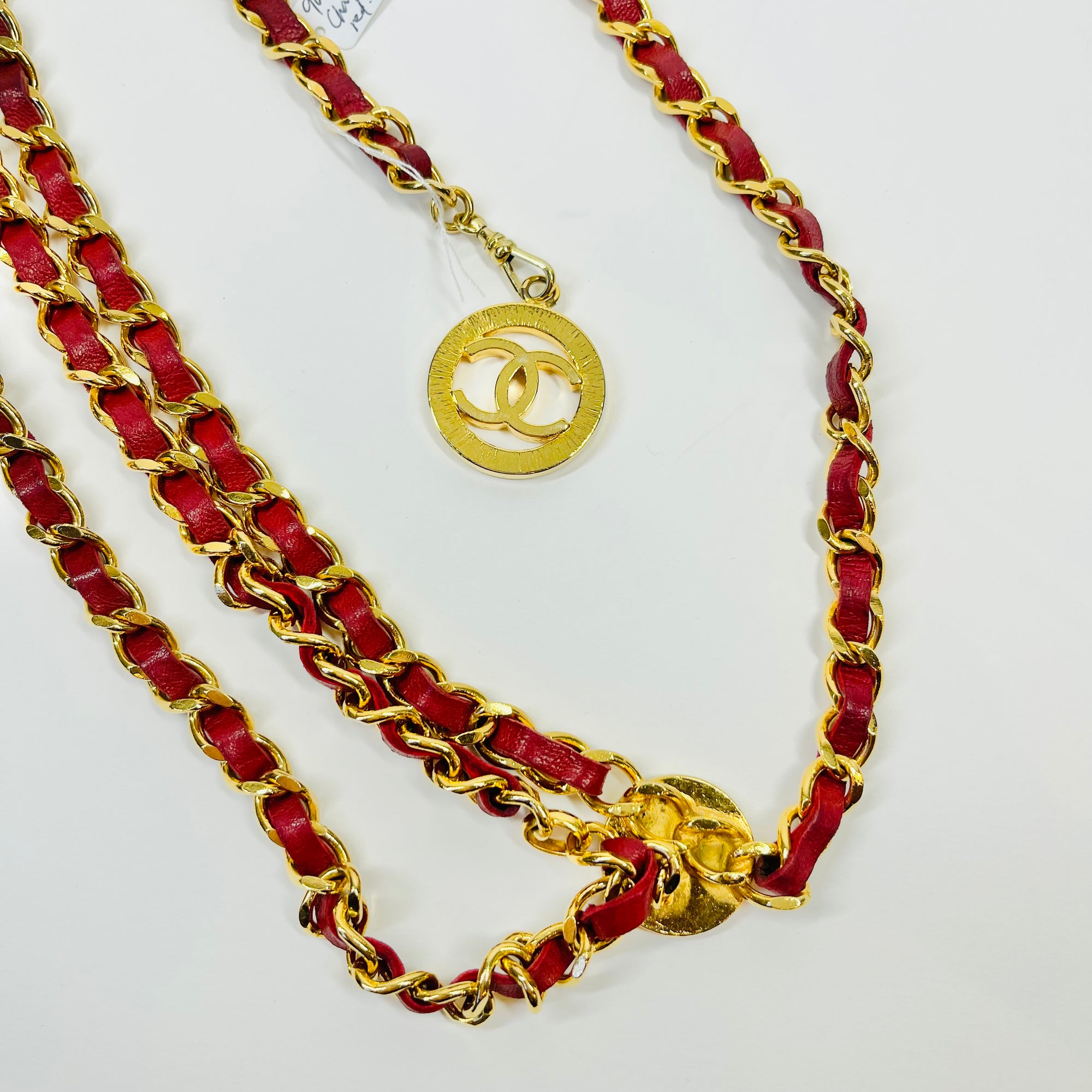 1984 CHANEL MATELASSE RED/BURGUNDY LEATHER GOLD PLATED LOGO BELT