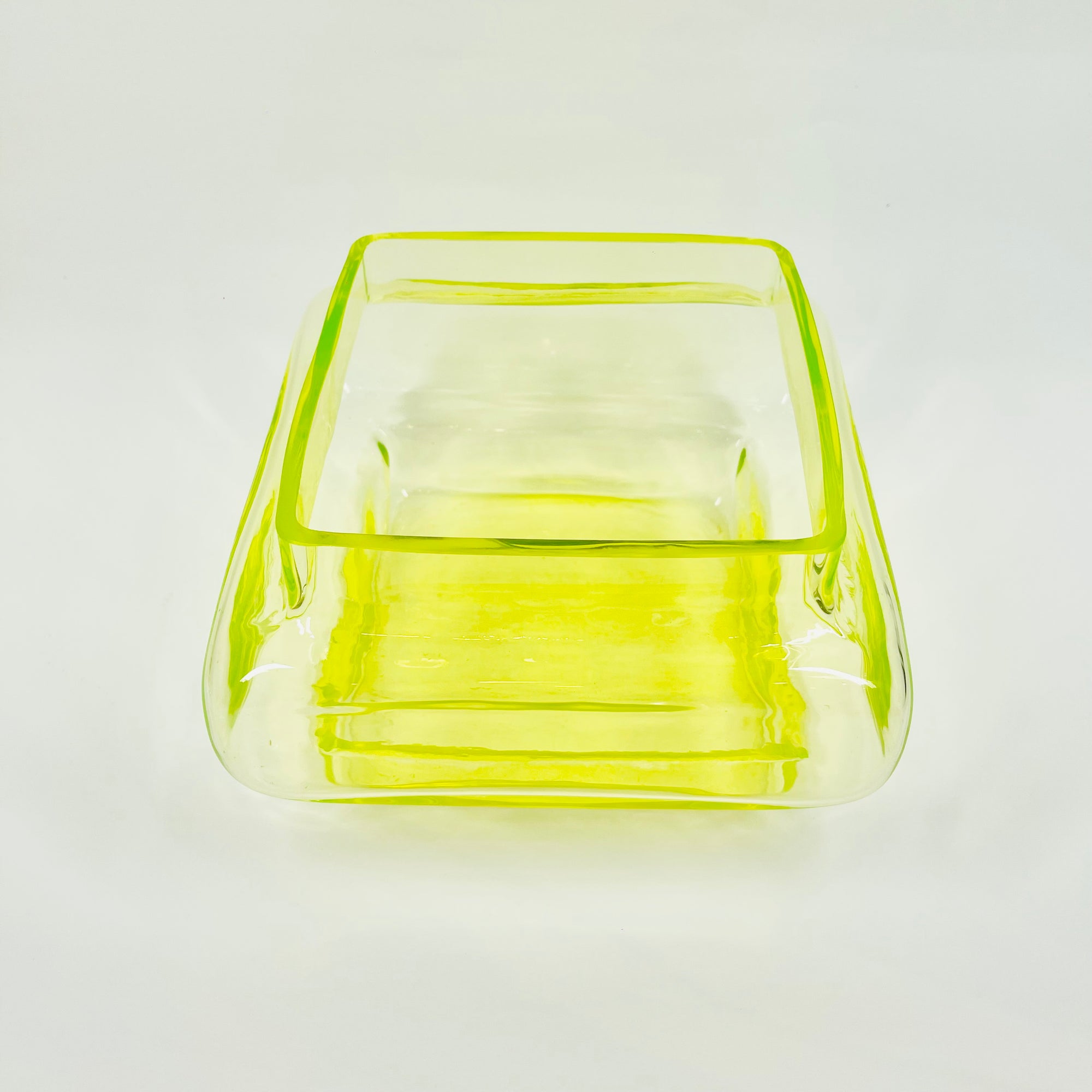 LARGE MIDCENTURY FINNISH URANIUM GLASS VASE BY HELENA TYNELL FOR RIIHIMAEN LASI