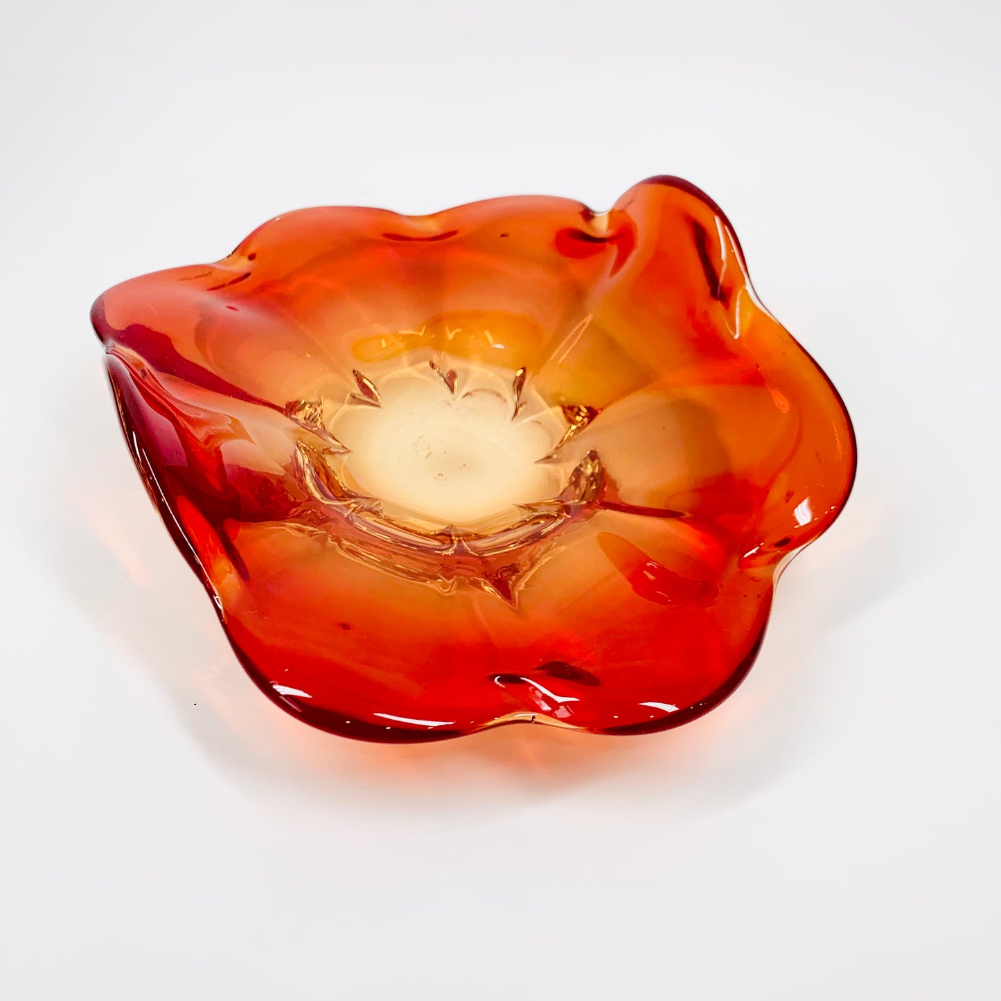 RED FLOWER GLASS BOWL/ASHTRAY