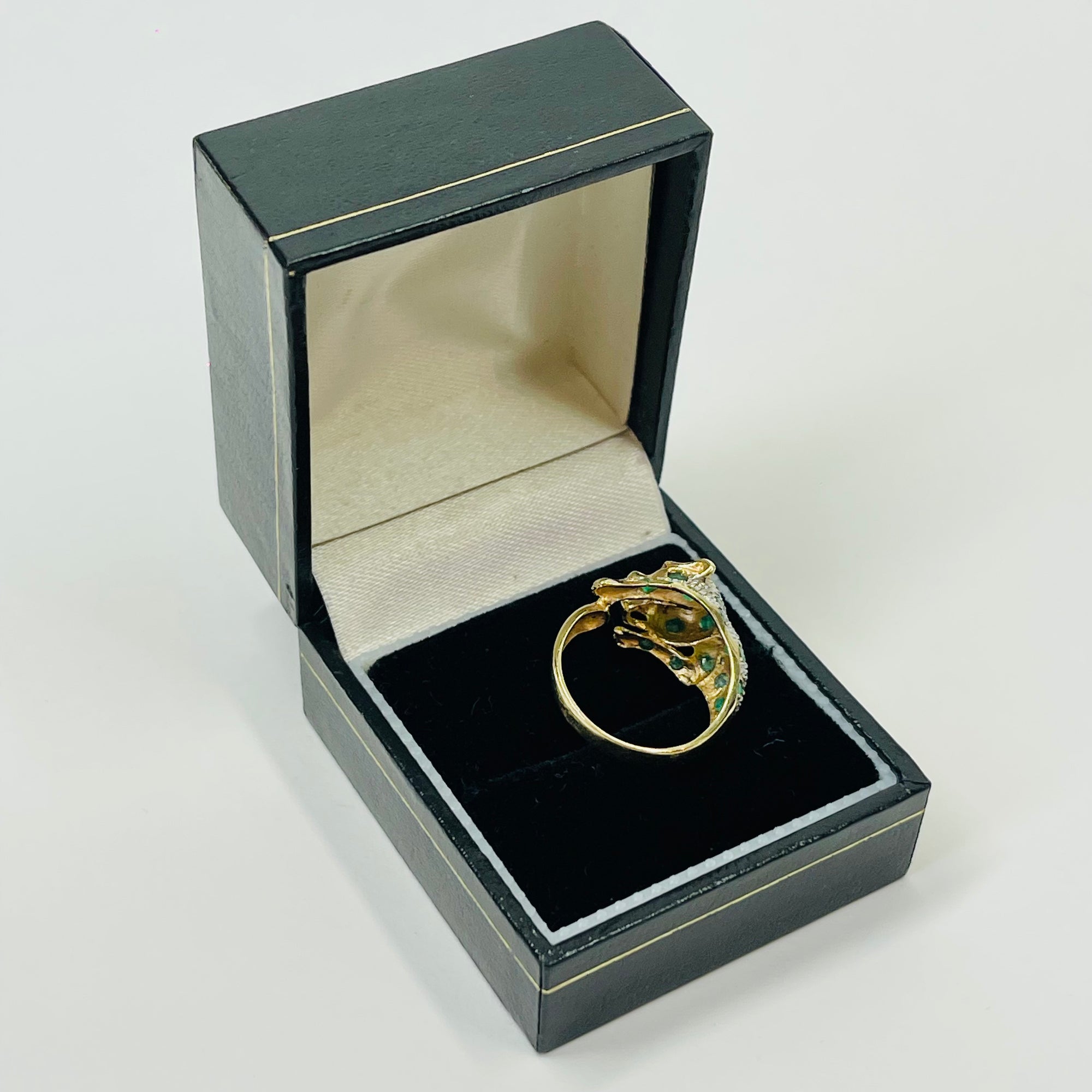 1950s 14K YELLOW GOLD DIAMOND EMERALD LEOPARD RING WITH RUBY EYES