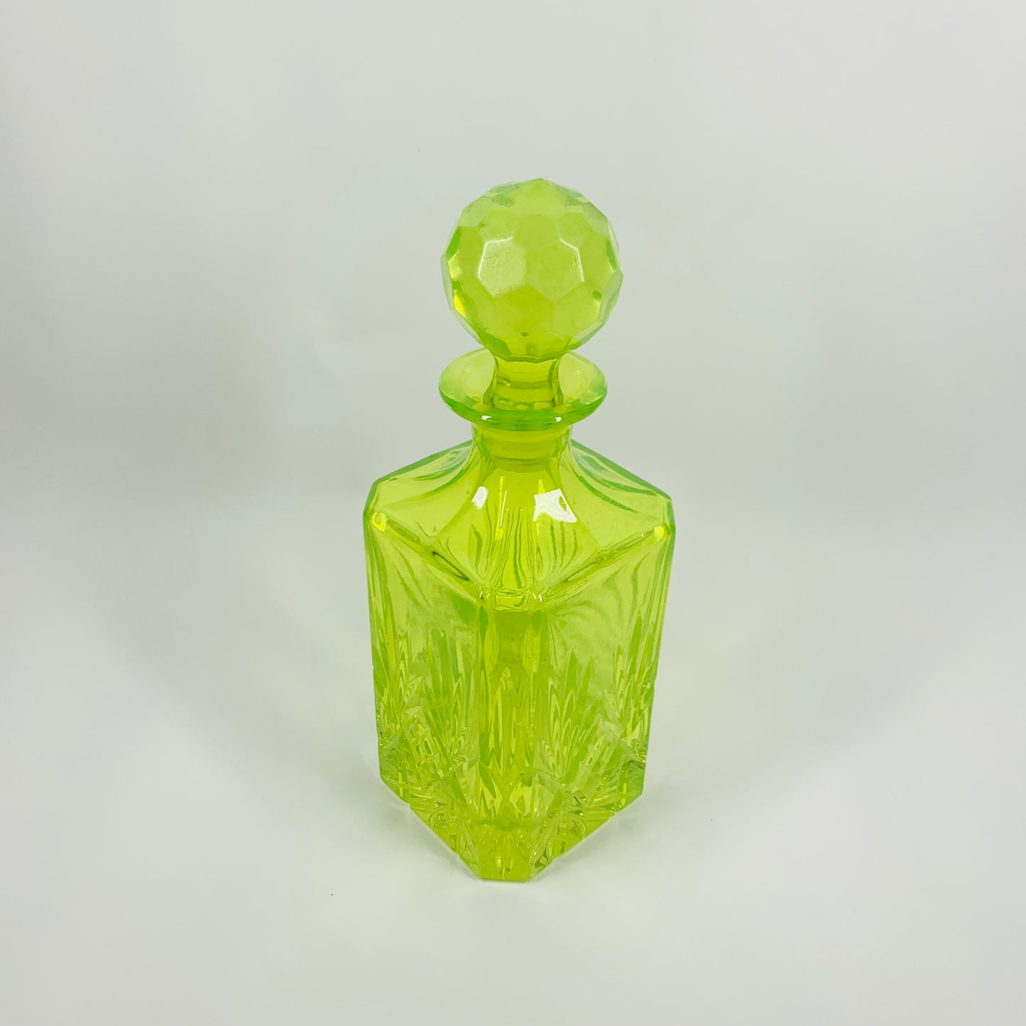 ANTIQUE URANIUM GLASS WHISKEY SET