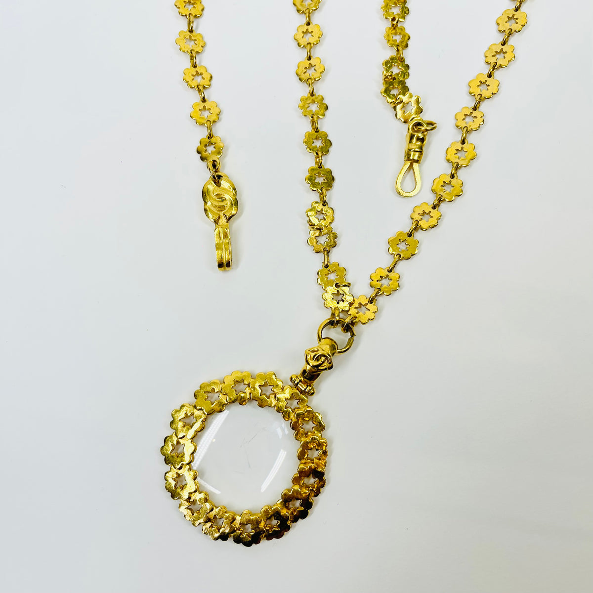 1980s CHANEL FLOWER STAR ETCHED LINKS CC LOGO MEDALLION GLASS LOUPE PENDANT NECKLACE/BELT