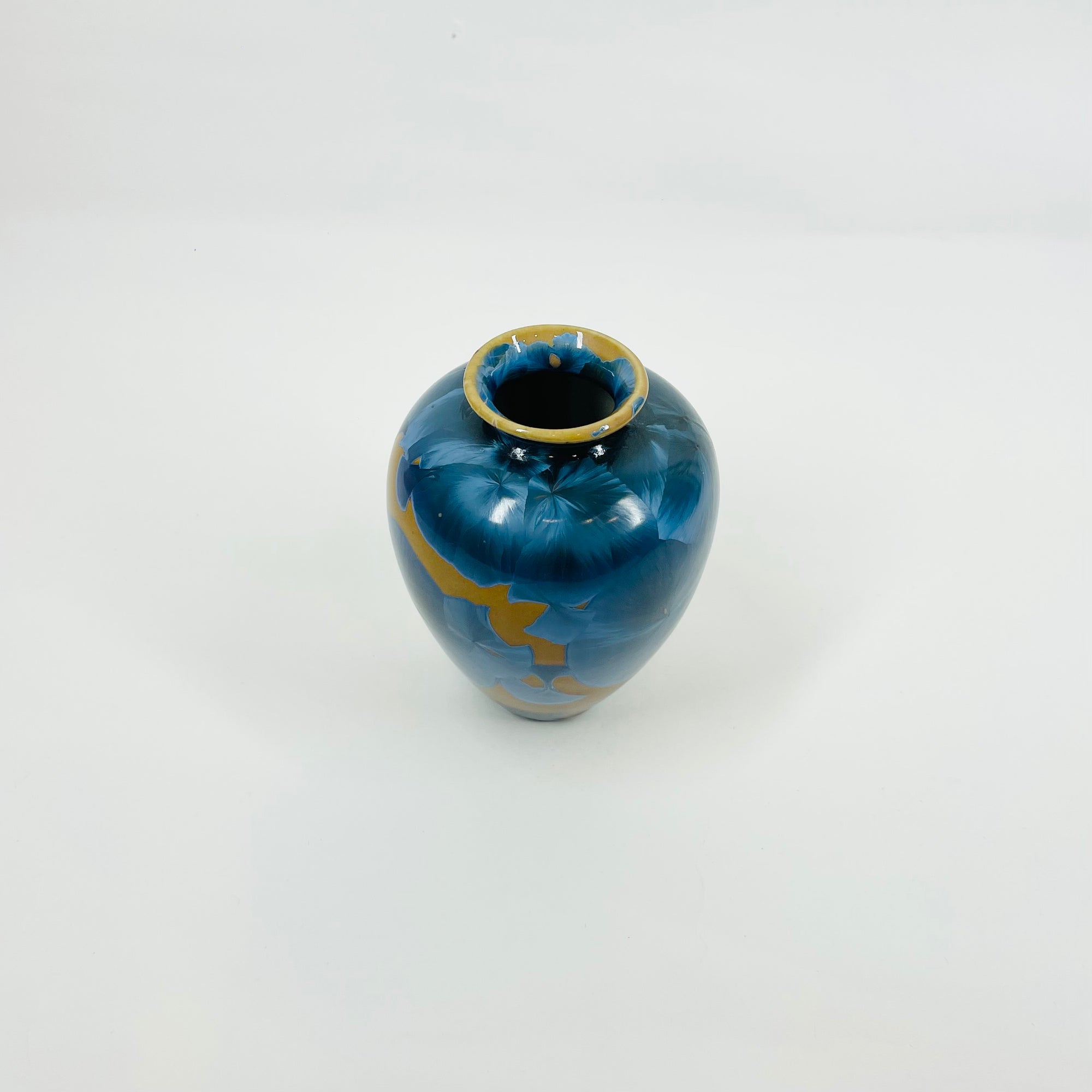 1980s AUSTRALIAN STUDIO BLUE AMBER CRYSTALLINE POTTERY MINI POSY VASE