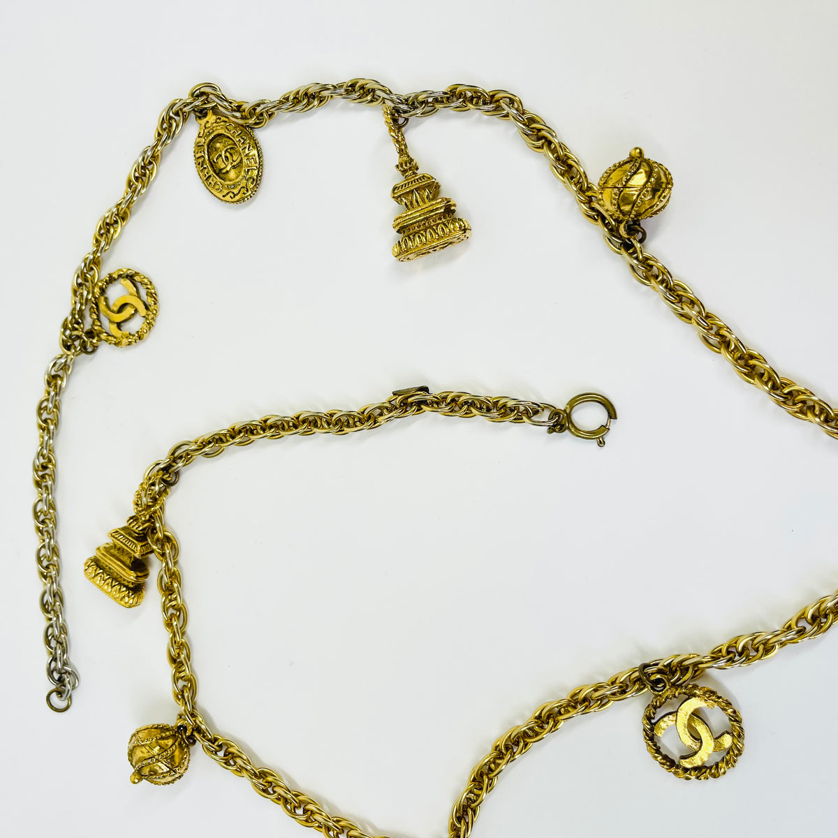 1980s CHANEL LIMITED EDITION GOLD PLATED CHARMS NECKLACE/BELT
