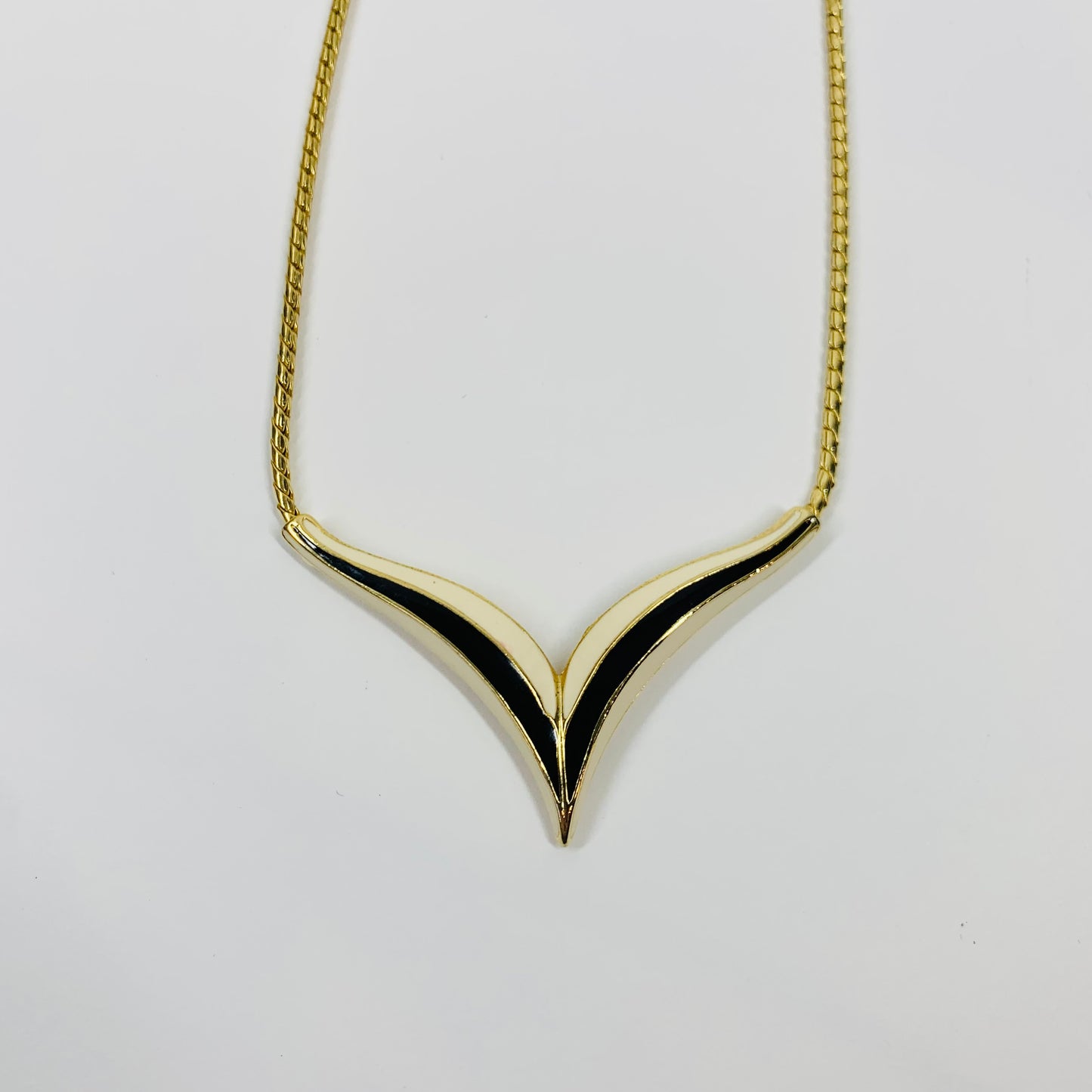 70s TRIFARI BLACK WHITE ENAMEL NECKLACE SUITE