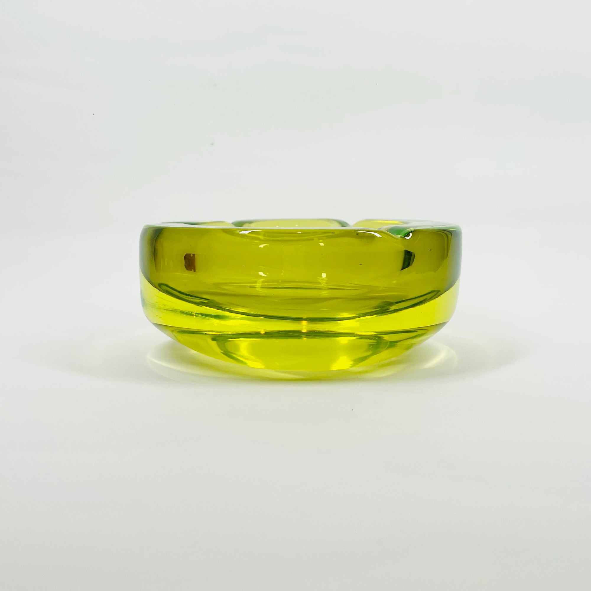 1940s LIME GREEN MURANO URANIUM SOMMERSO GLASS BOWL/ASHTRAY