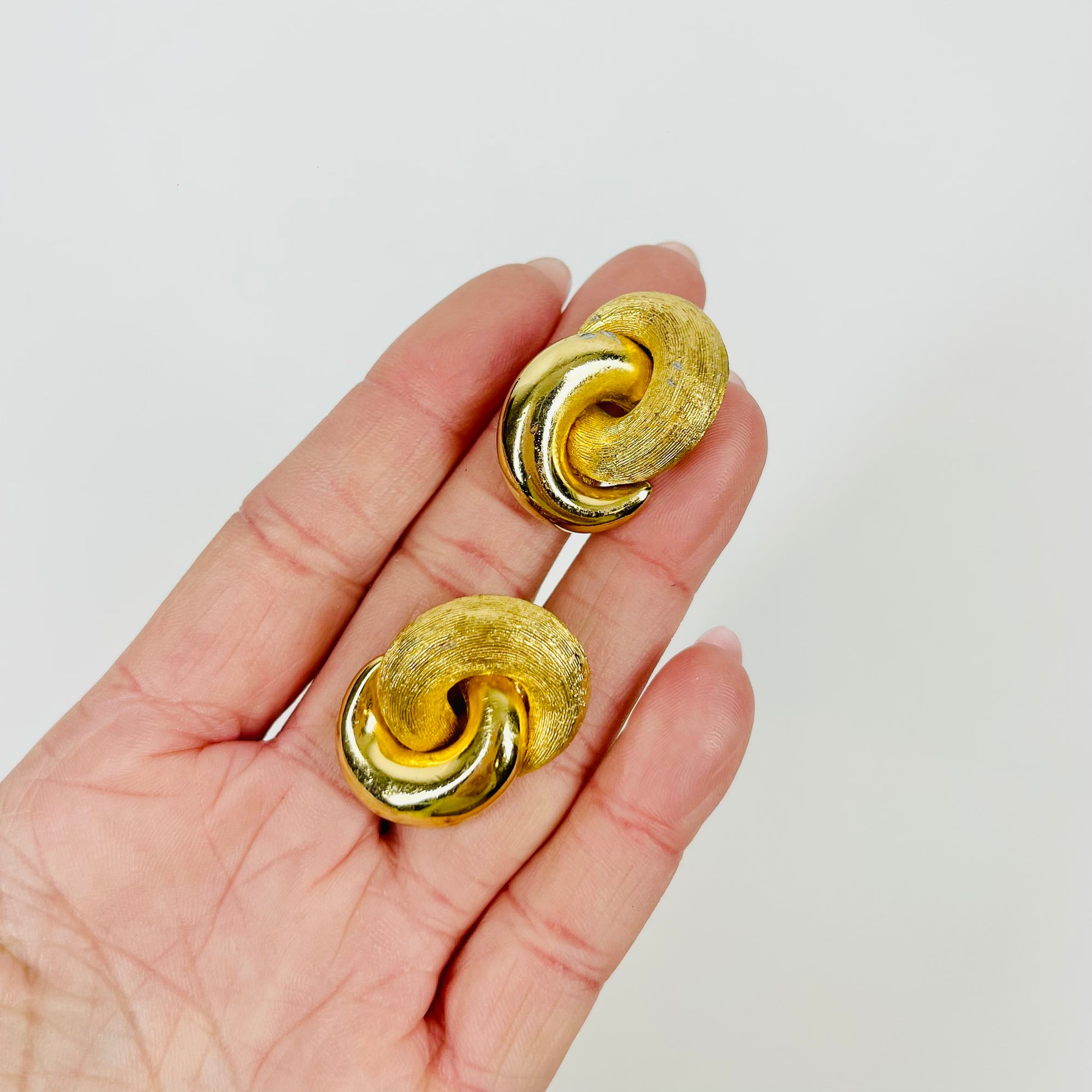 1960s CHRISTIAN DIOR TEXTURED KNOTS EARRINGS