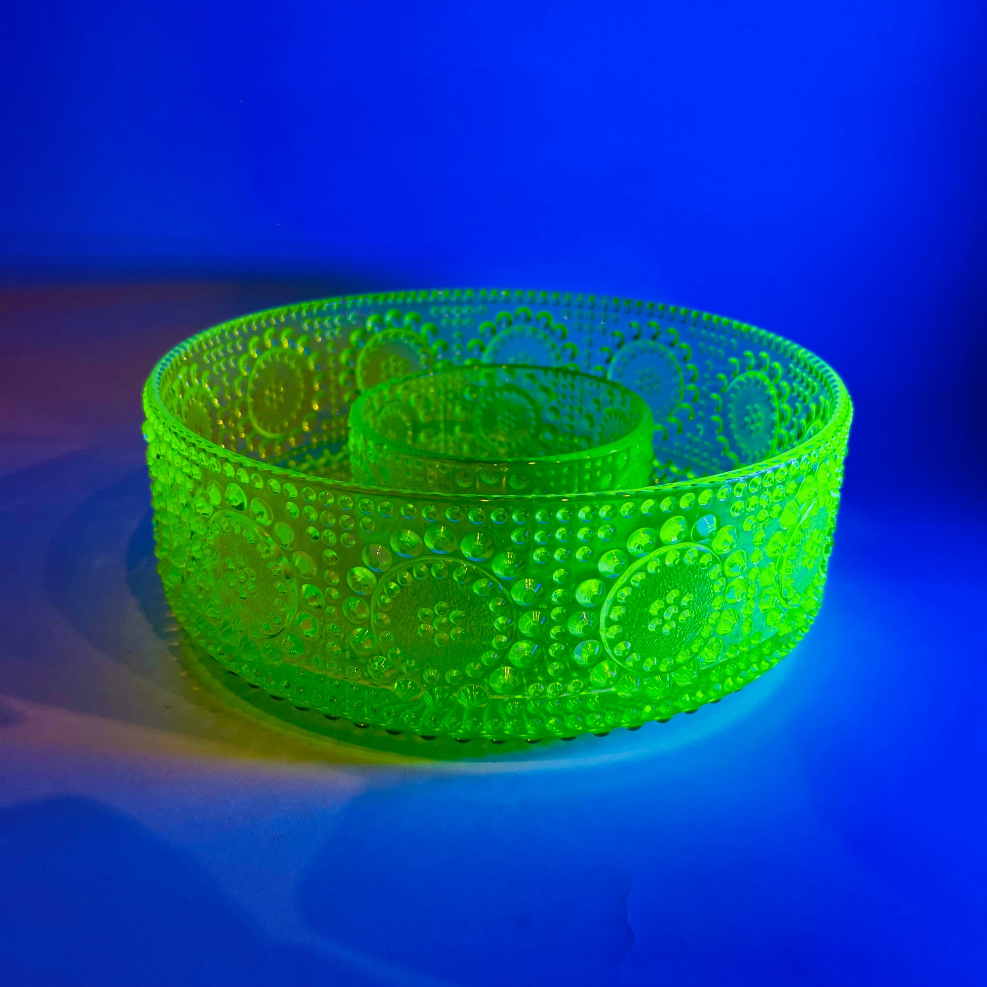 MIDCENTURY FINNISH URANIUM GLASS GRAPPONIA BOWL BY NANNY STILL FOR RIIHIMAEN LASI