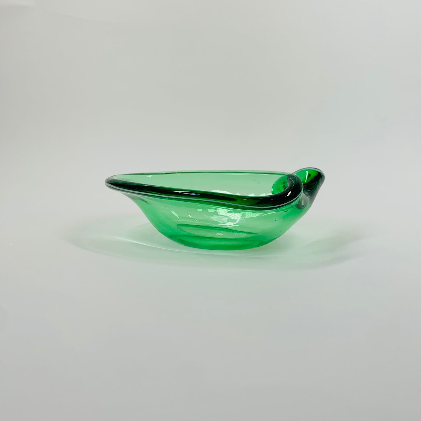 MCM MURANO GREEN PINCHED BOWL/ASHTRAY