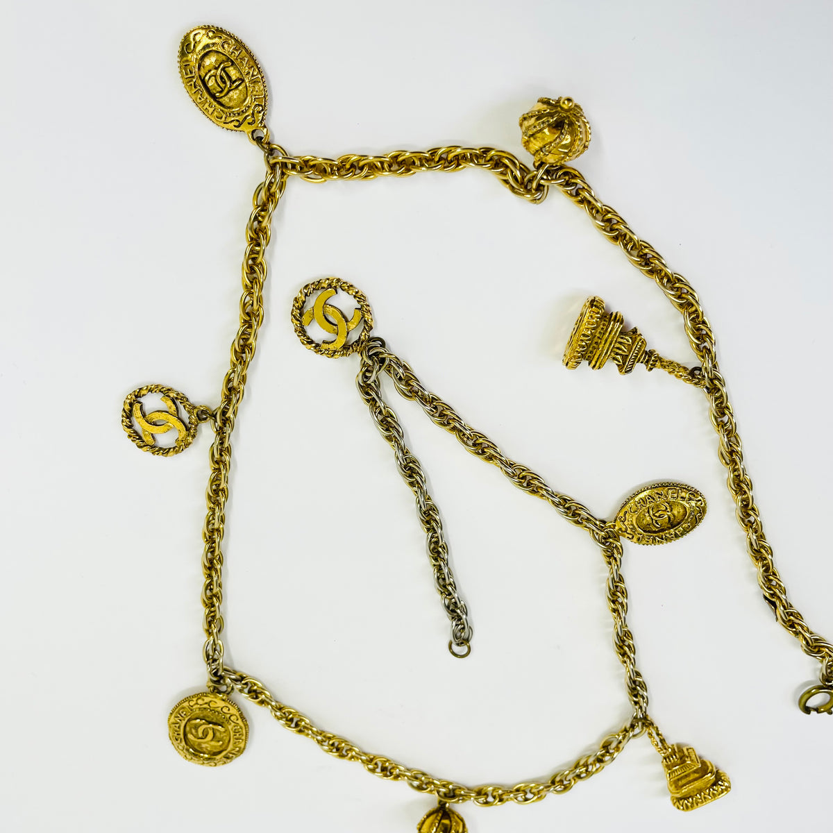 1980s CHANEL LIMITED EDITION GOLD PLATED CHARMS NECKLACE/BELT