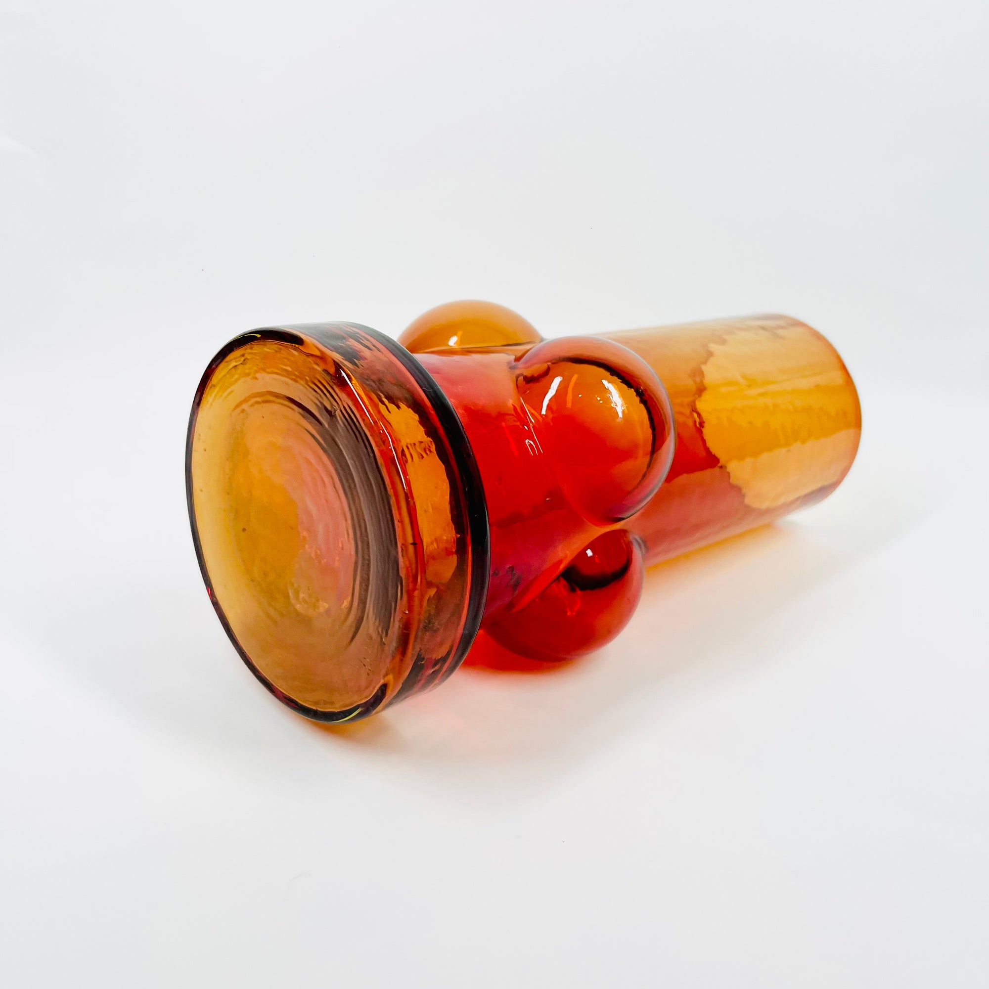 1960s FINNISH RIIHIMAEN RED ORANGE GLASS VASE