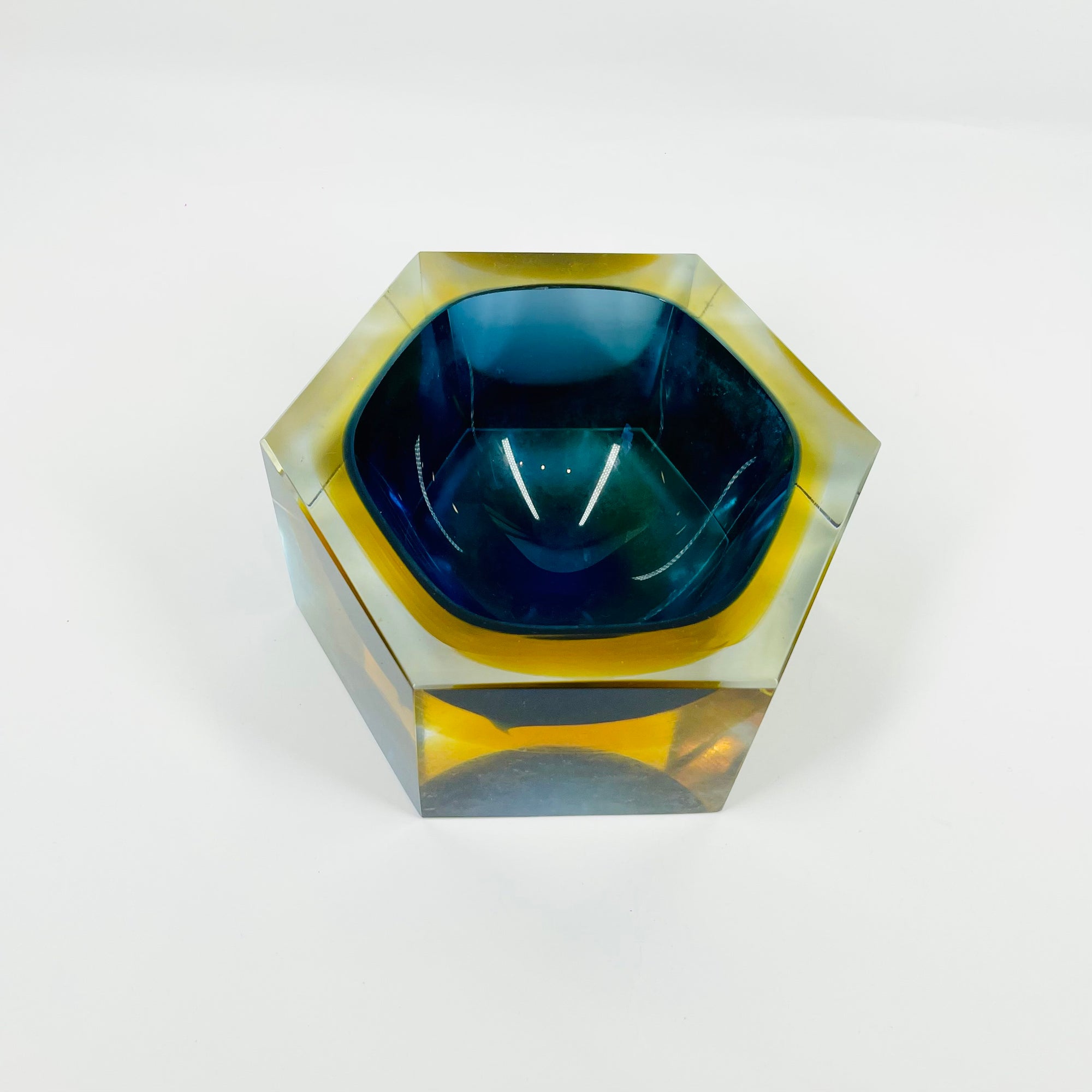 1950s COBALT BLUE TEAL GOLD MURANO MANDRUZZATO SOMMERSO FACETED GLASS HEXAGON BOWL