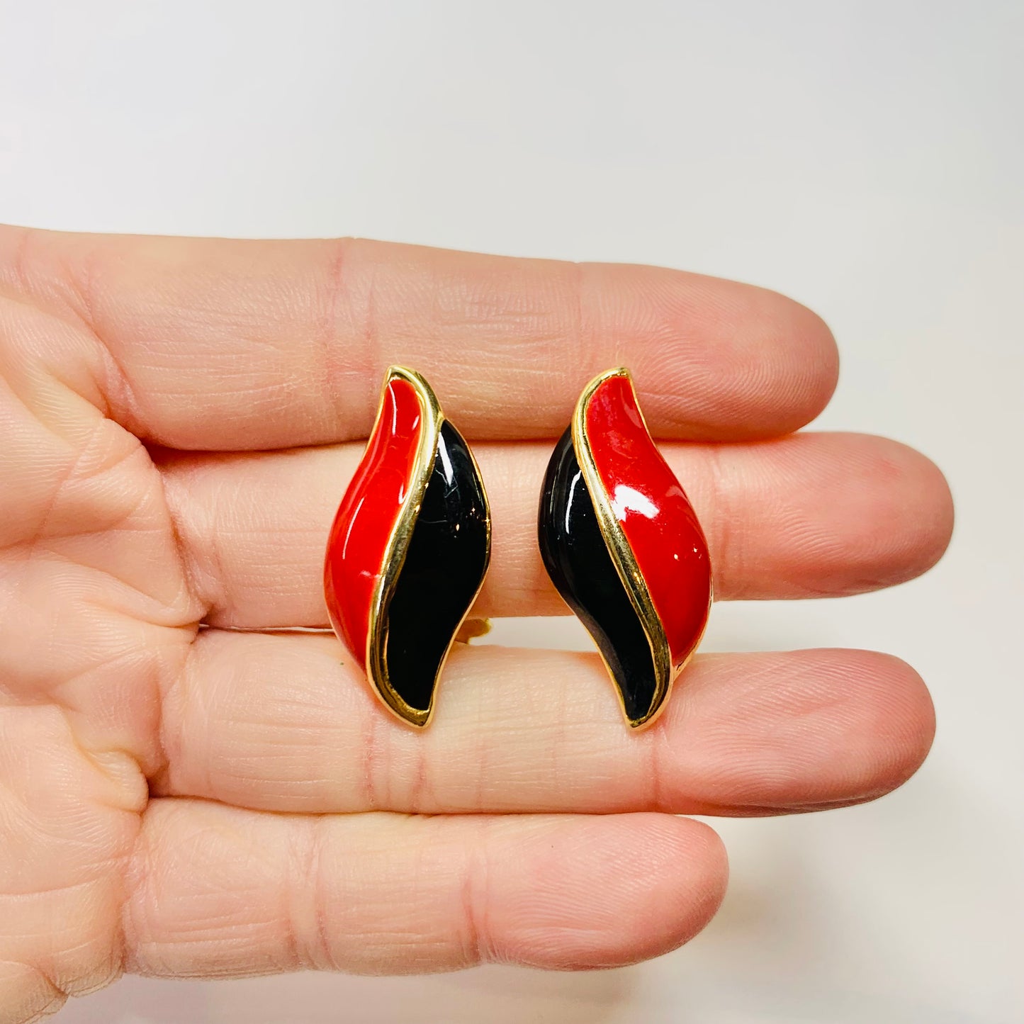 70s BARCS RED BLACK ENAMEL NECKLACE SUITE