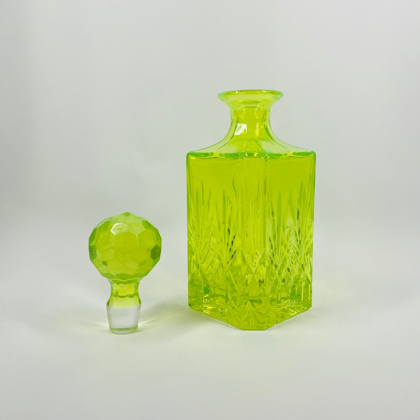 ANTIQUE URANIUM GLASS WHISKEY SET