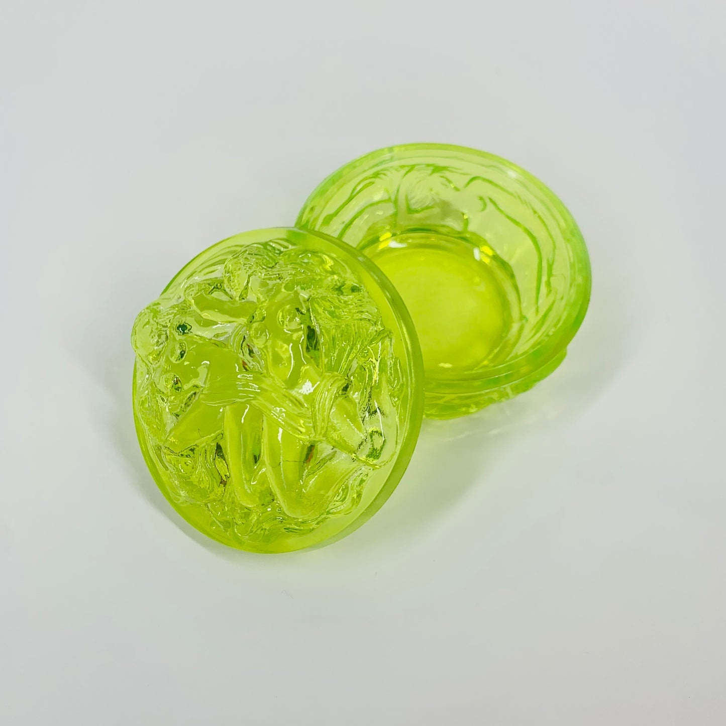 URANIUM GLASS BACCANTES NUDE BOX