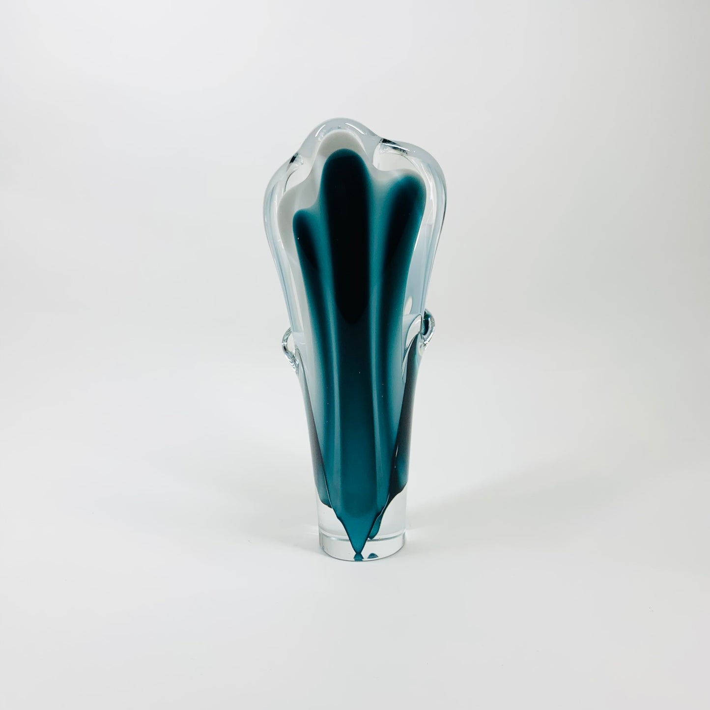 PAUL KEDELV COQUILLE SCULPTURAL GLASS VASE