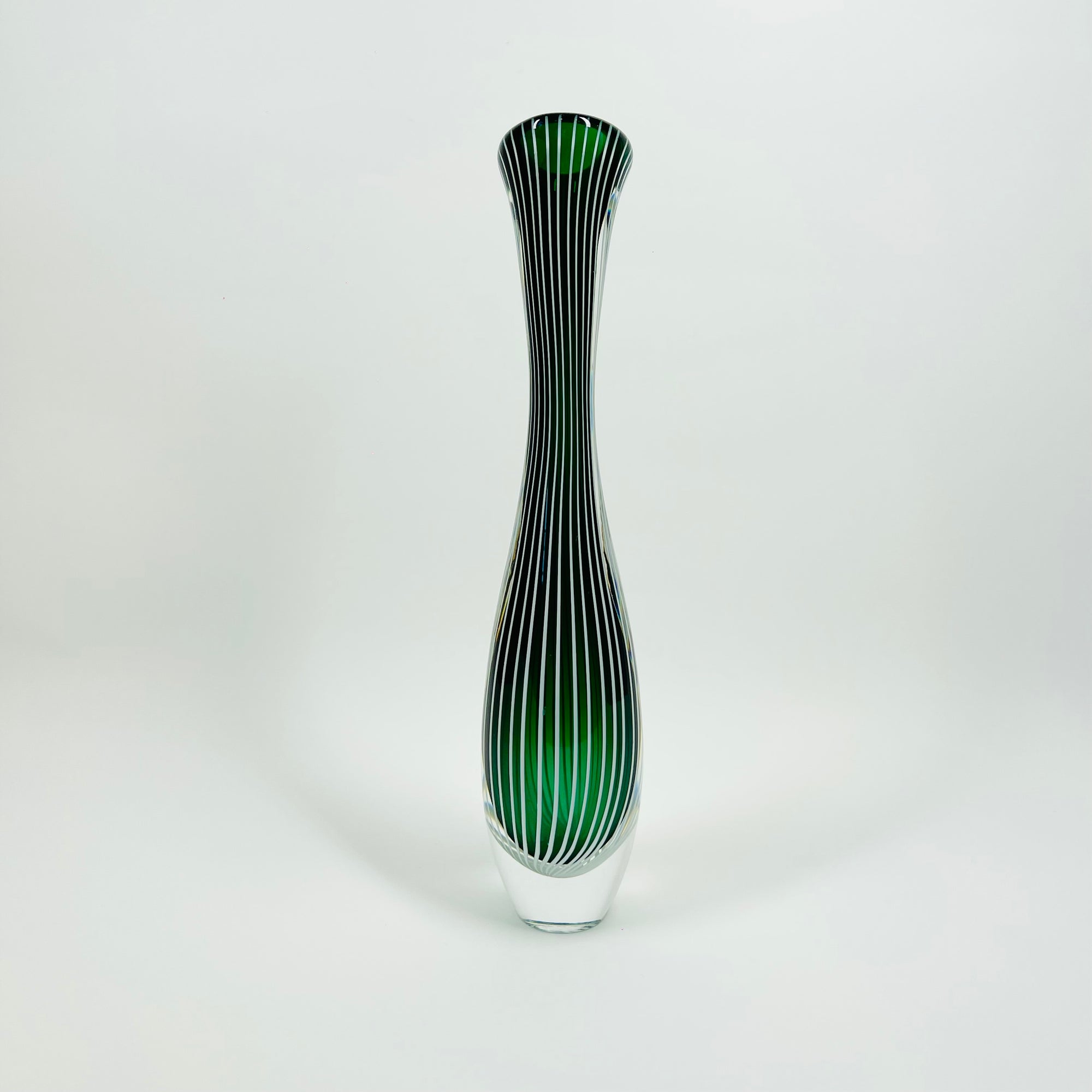 1960s ZEBRA SOMMERSO GLASS VASE BY VICKE LINDSTRAND FOR KOSTA BODA
