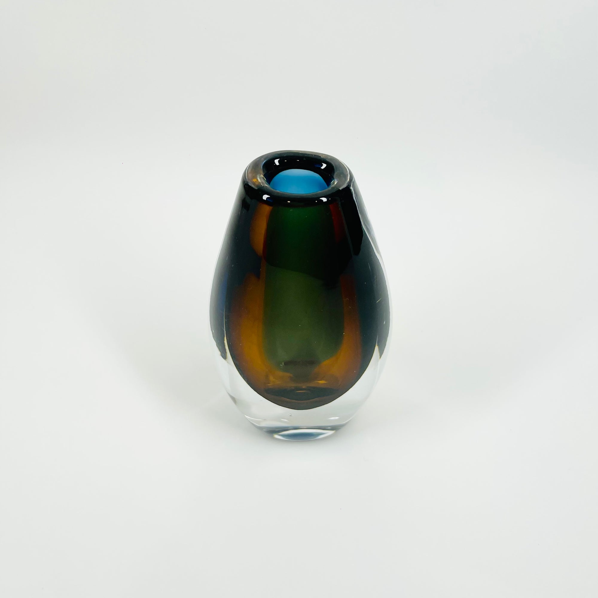 1950s HARLEQUIN SOMMERSO GLASS POSY VASE BY VICKE LINDSTRAND FOR KOSTA BODA