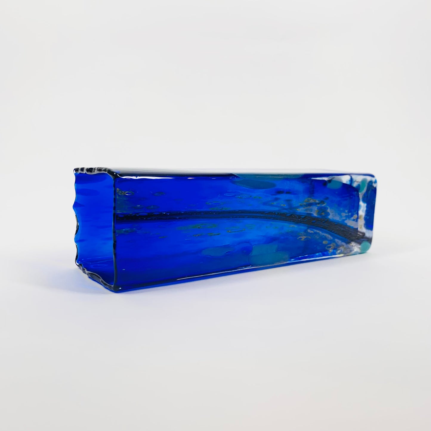 1980s AUSTRALIAN ART GLASS COBALT BLUE VASE