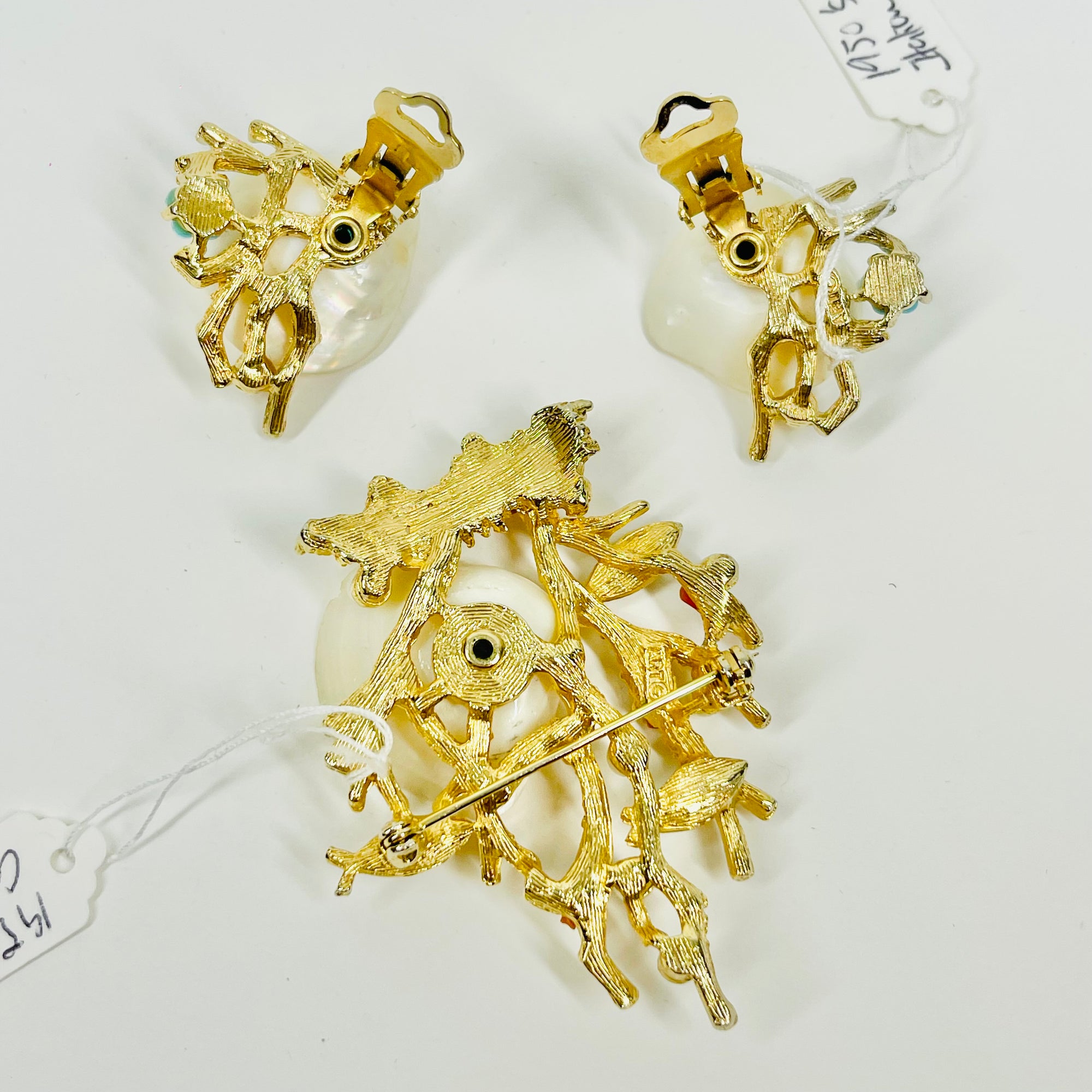 1950s CORAL SEASHELLS EARRINGS BROOCH SUITE