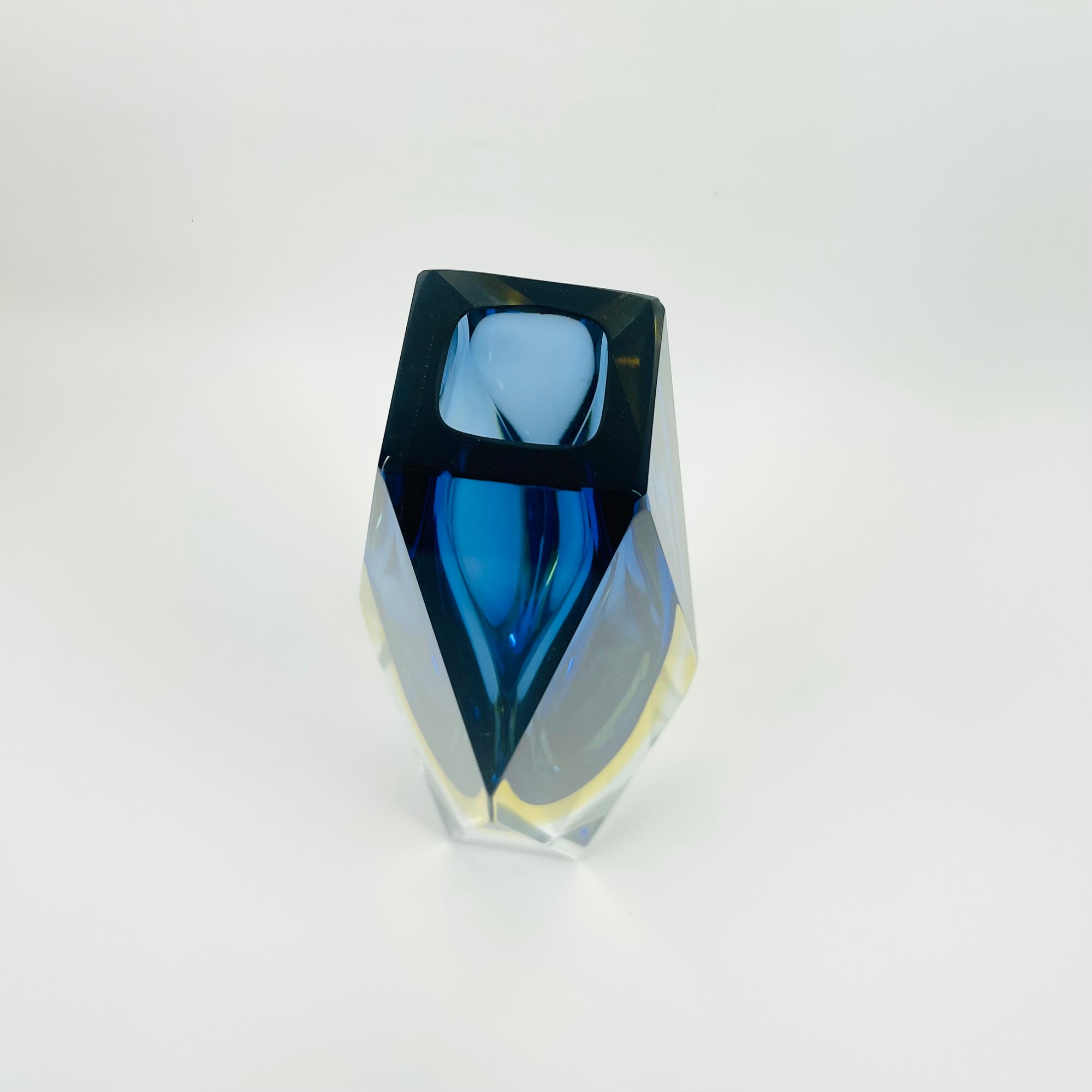 1980s COBALT BLUE YELLOW SOMMERSO GLASS HEXAGON MANDRUZZATO VASE