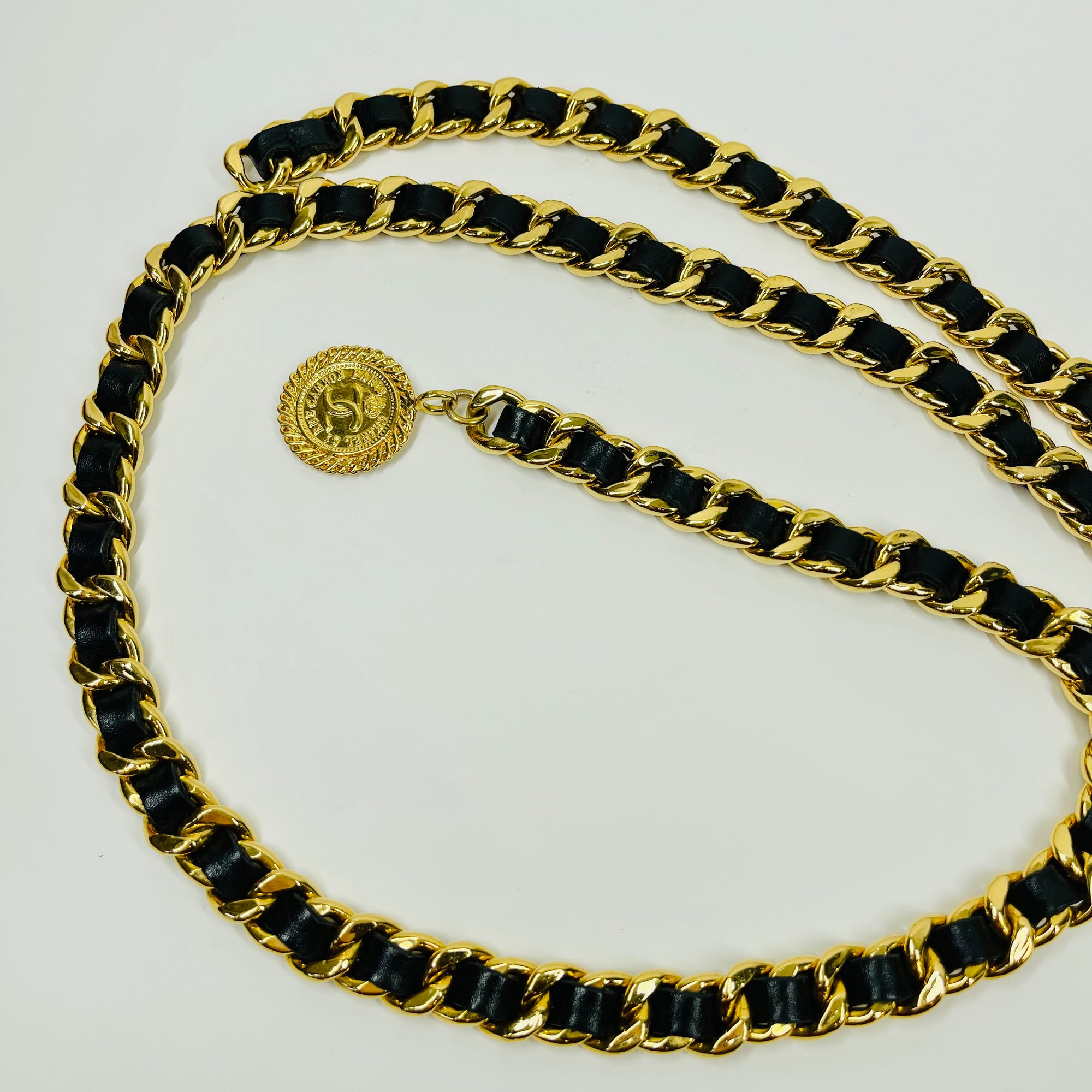 2009 CHANEL BLACK LEATHER GOLD PLATED LOGO BELT
