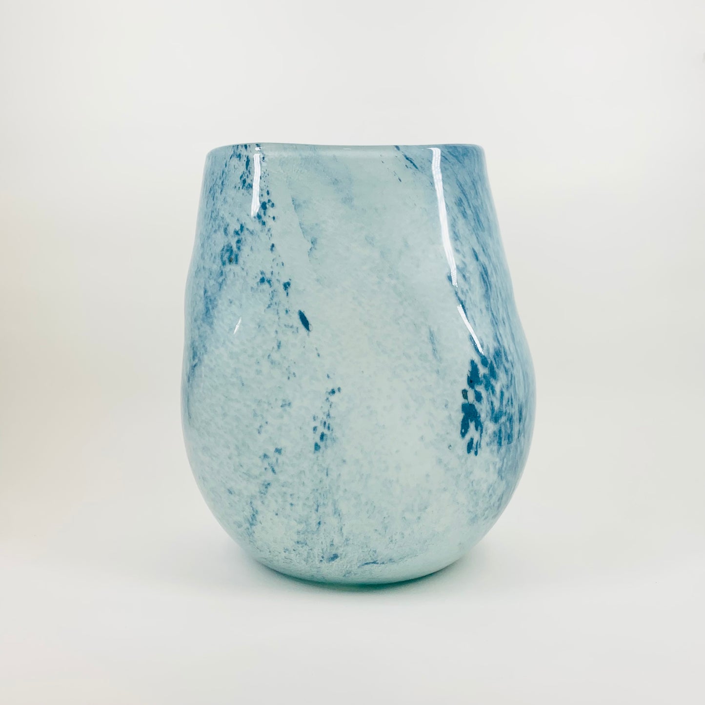 1980s MURANO MOUTH BLOWN BLUE SPATTER GLASS VASE