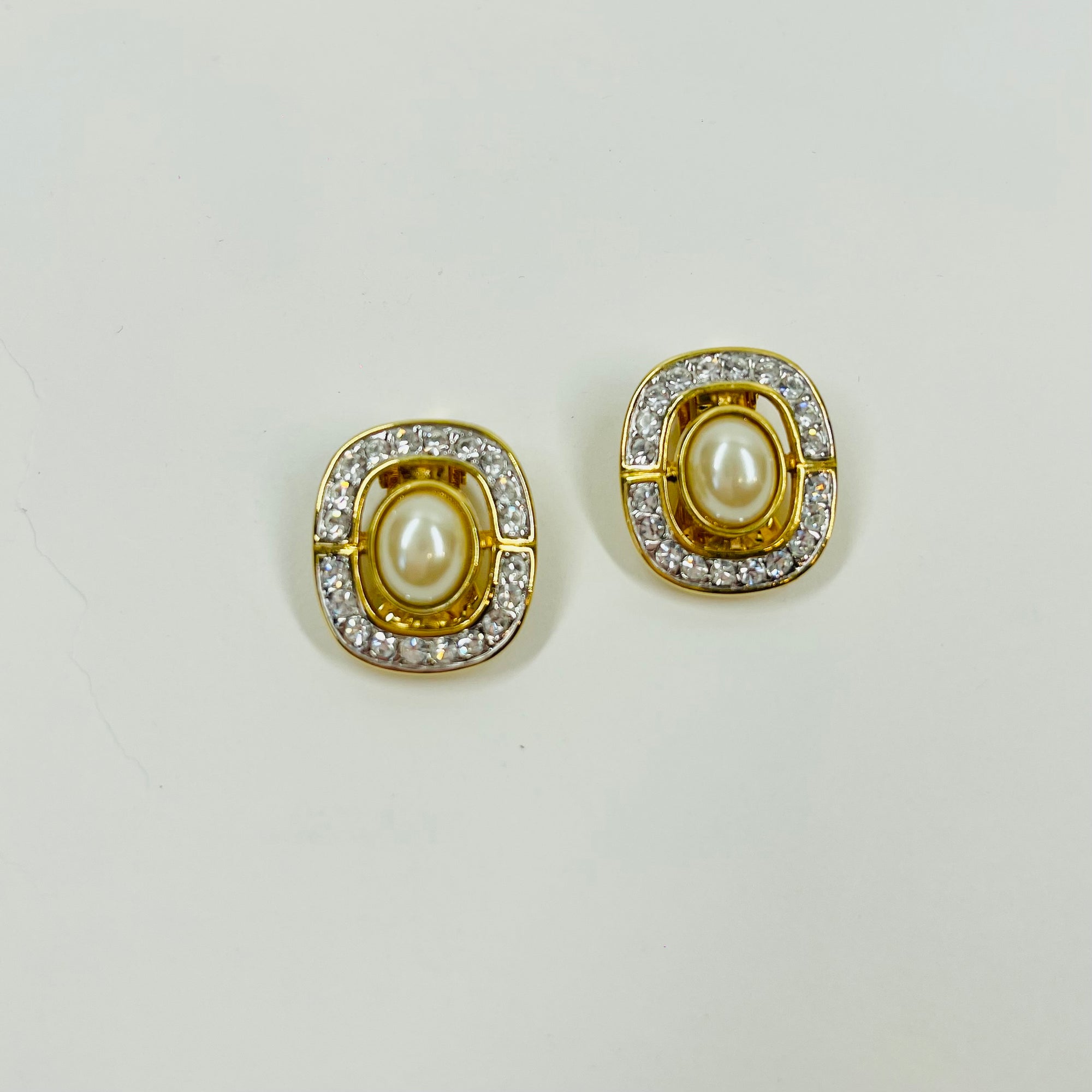 1980s OROTON COSTUME PEARL NECKLACE EARRINGS BROOCH SUITE