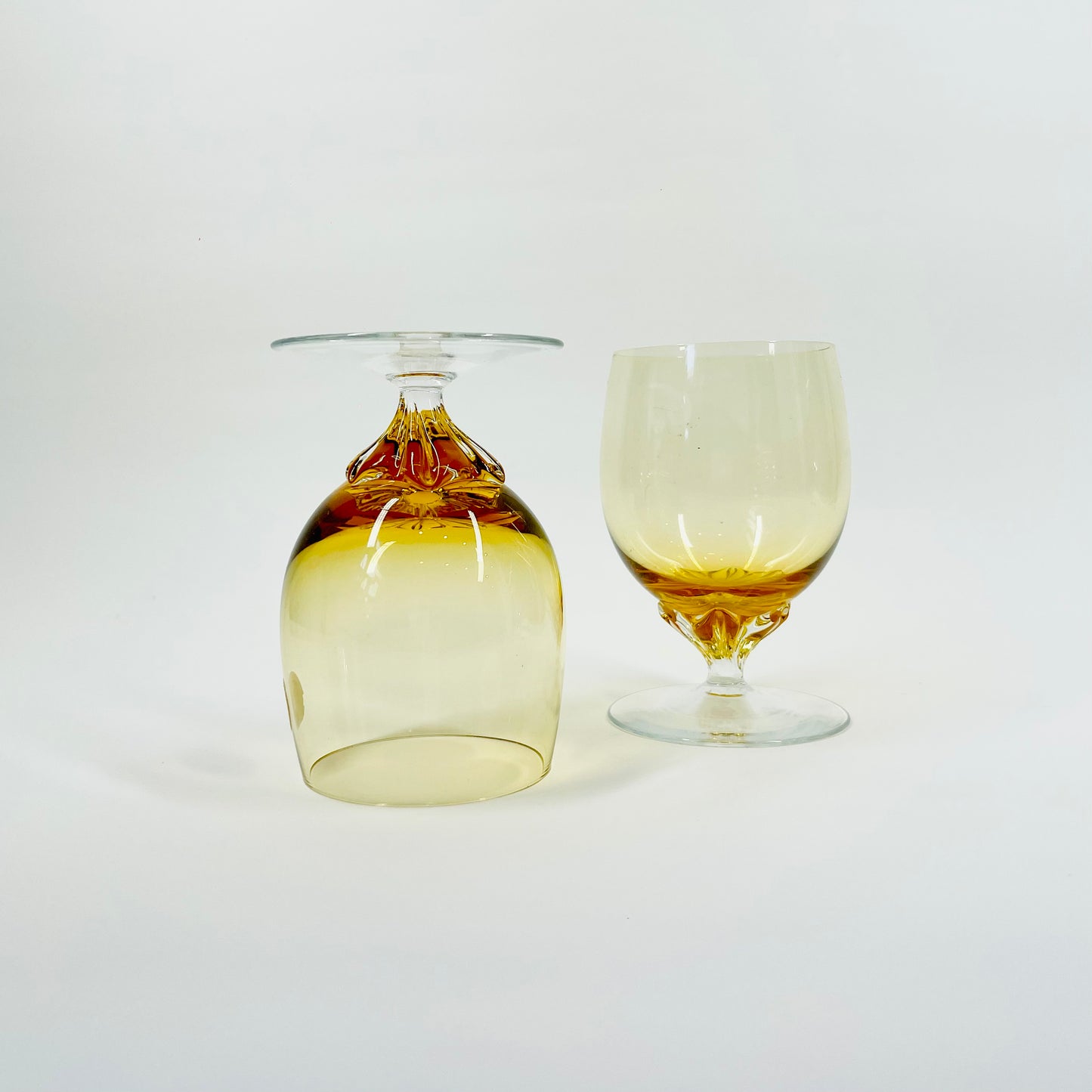 1950s BOHEMIAN AMBER TWIST STEM COCKTAIL GLASSES