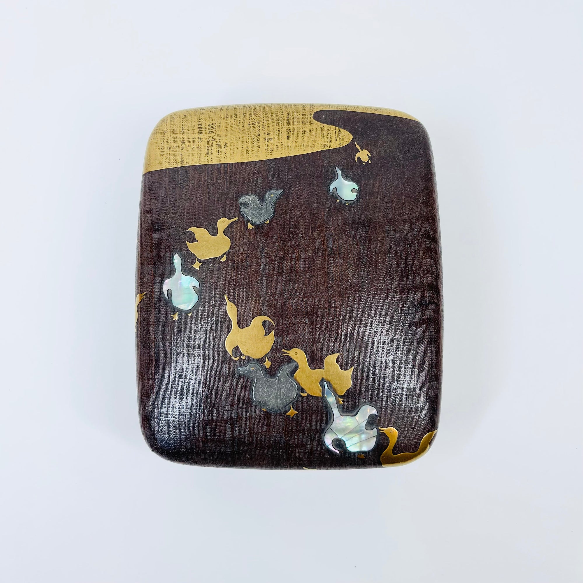 ANTIQUE 19th CENTURY JAPANESE URUSHI LACQUER BOX