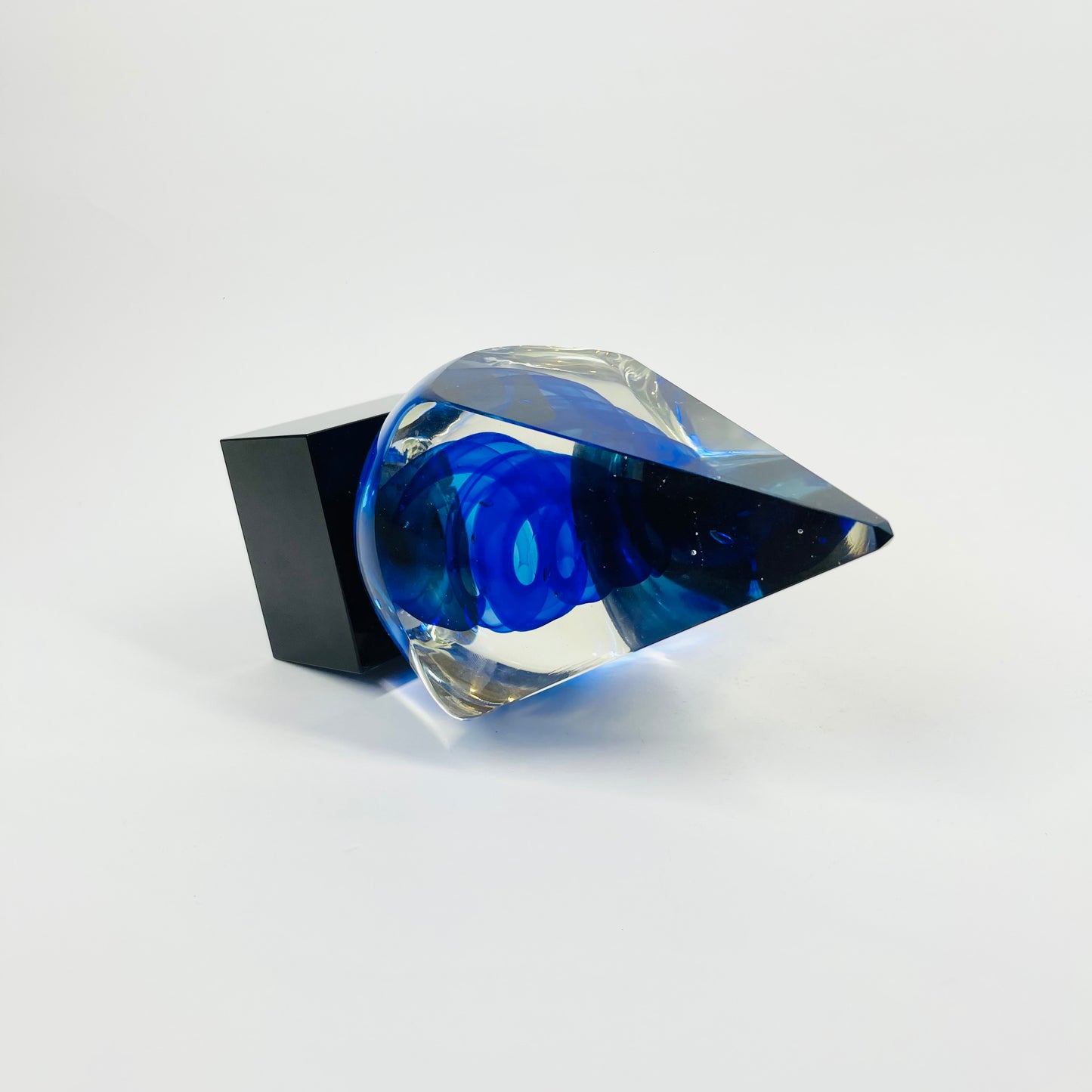 1980s FACETED MURANO COBALT BLUE ART GLASS OBELISK