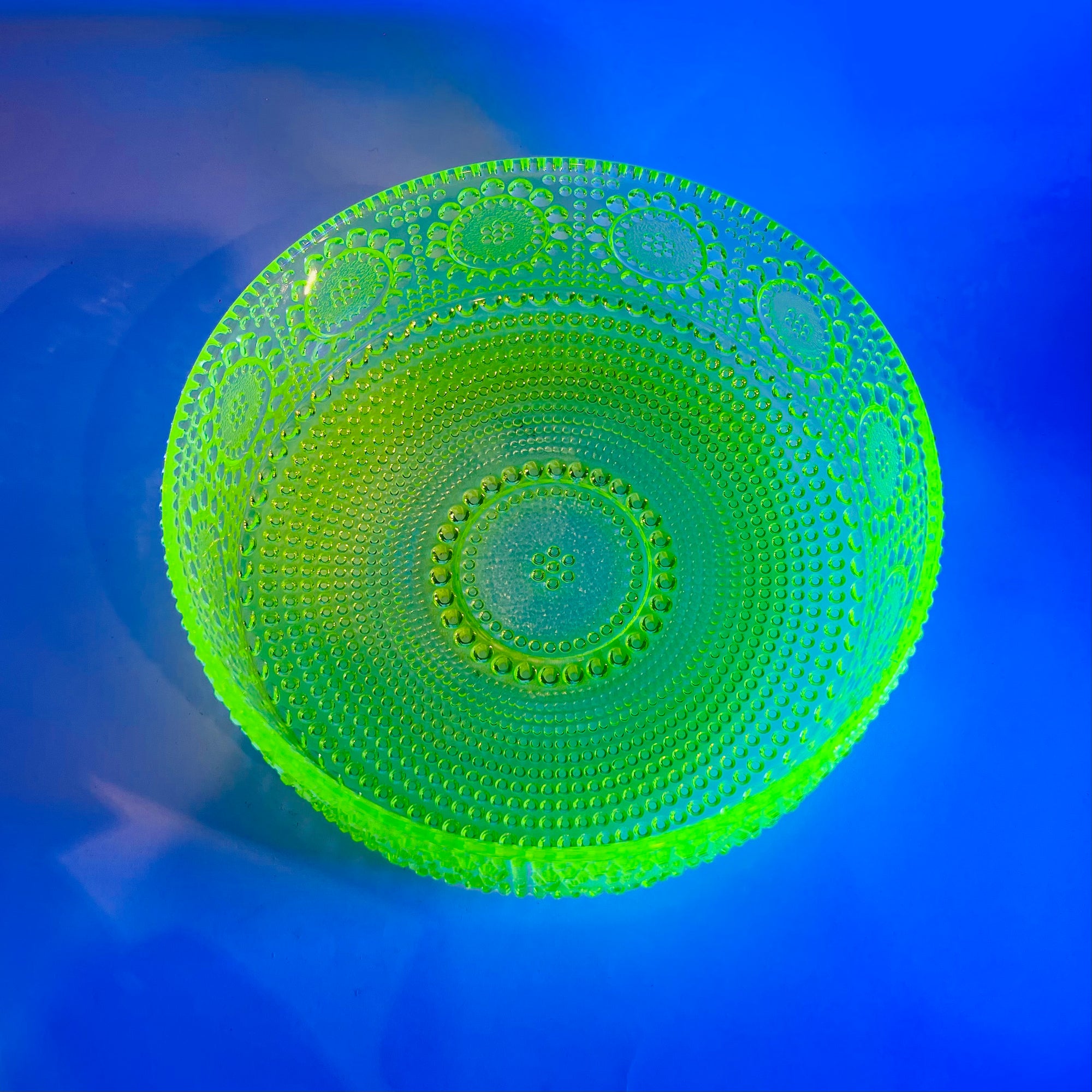 MIDCENTURY FINNISH URANIUM GLASS GRAPPONIA BOWL BY NANNY STILL FOR RIIHIMAEN LASI