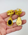 1996 CHANEL GRIPOIX BLACK GLASS FILIGREE DROP CLIP ON EARRINGS