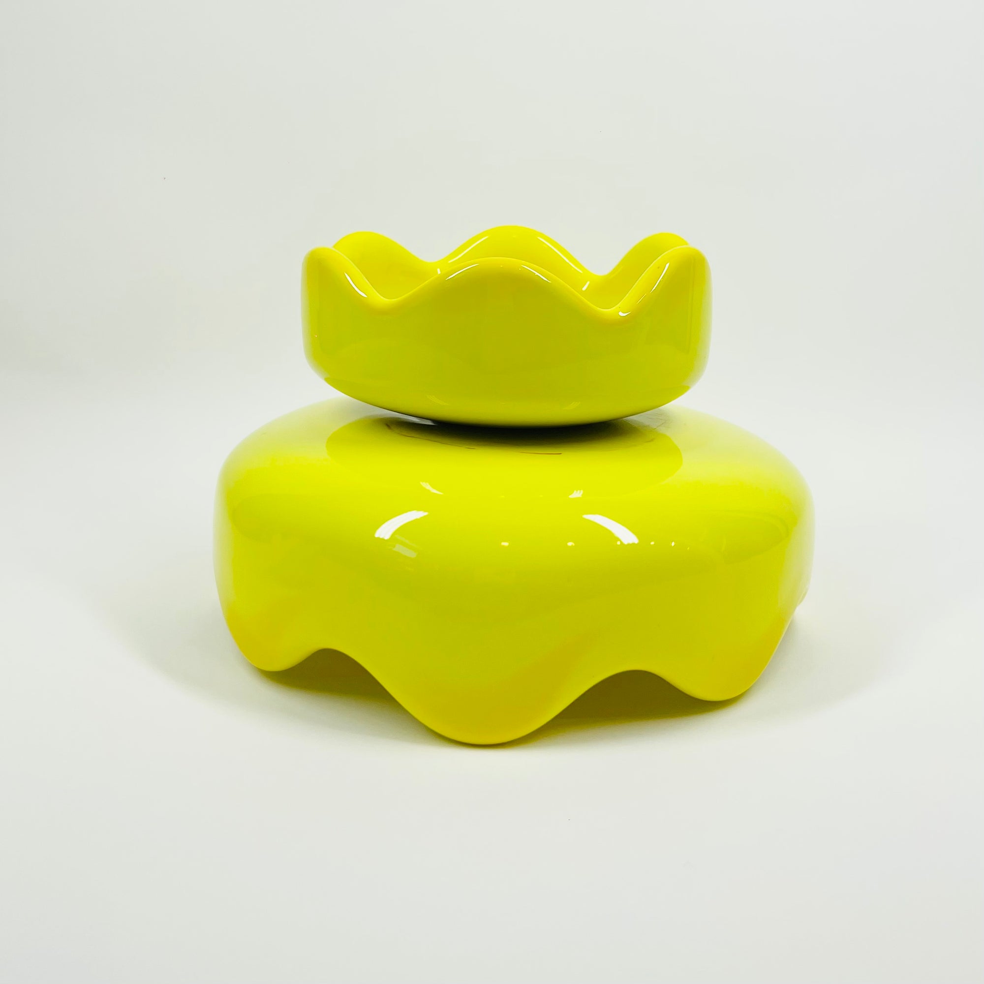 1960s SWEDISH YELLOW LEMON CASED GLASS BOWL BY INGEBORG LUNDIN FOR ORREFORS