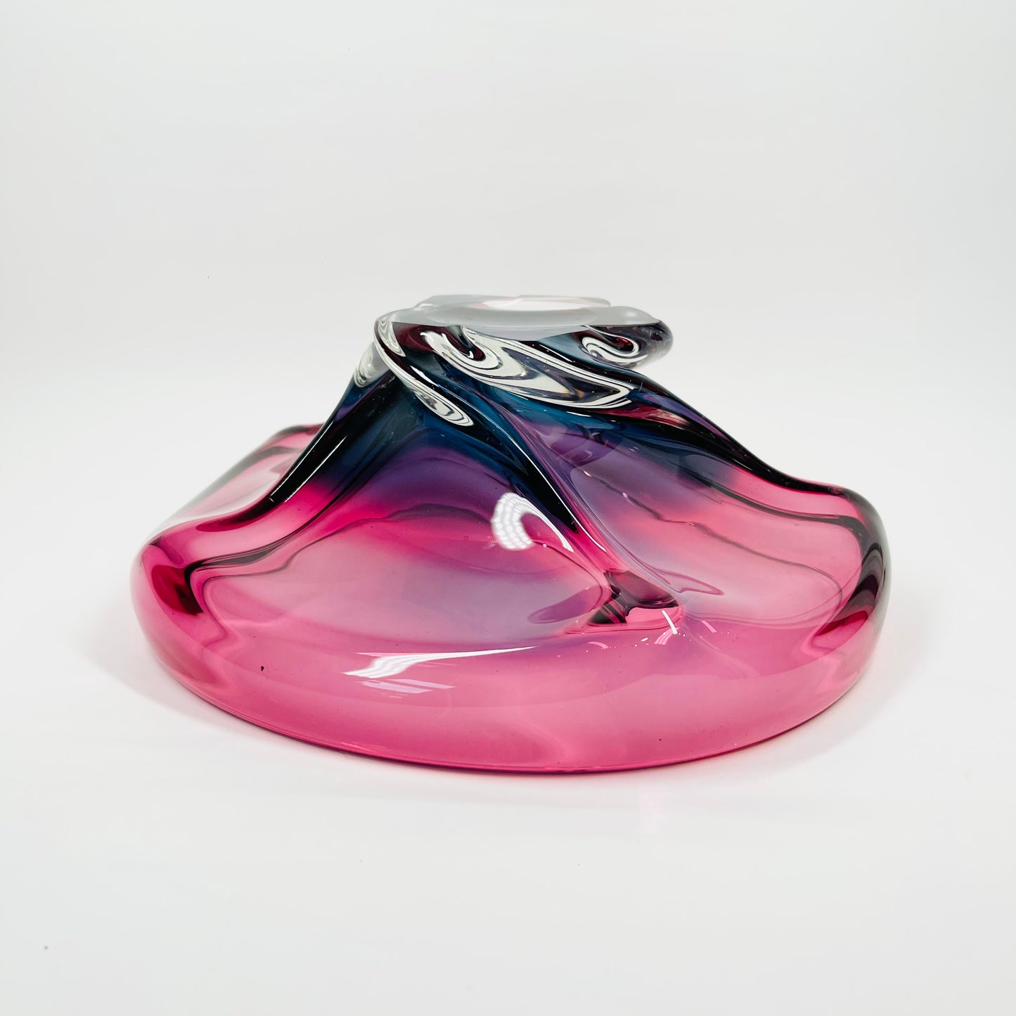 1970s JAPANESE SANYU PINK PURPLE OMBRE GLASS TWIST BOWL