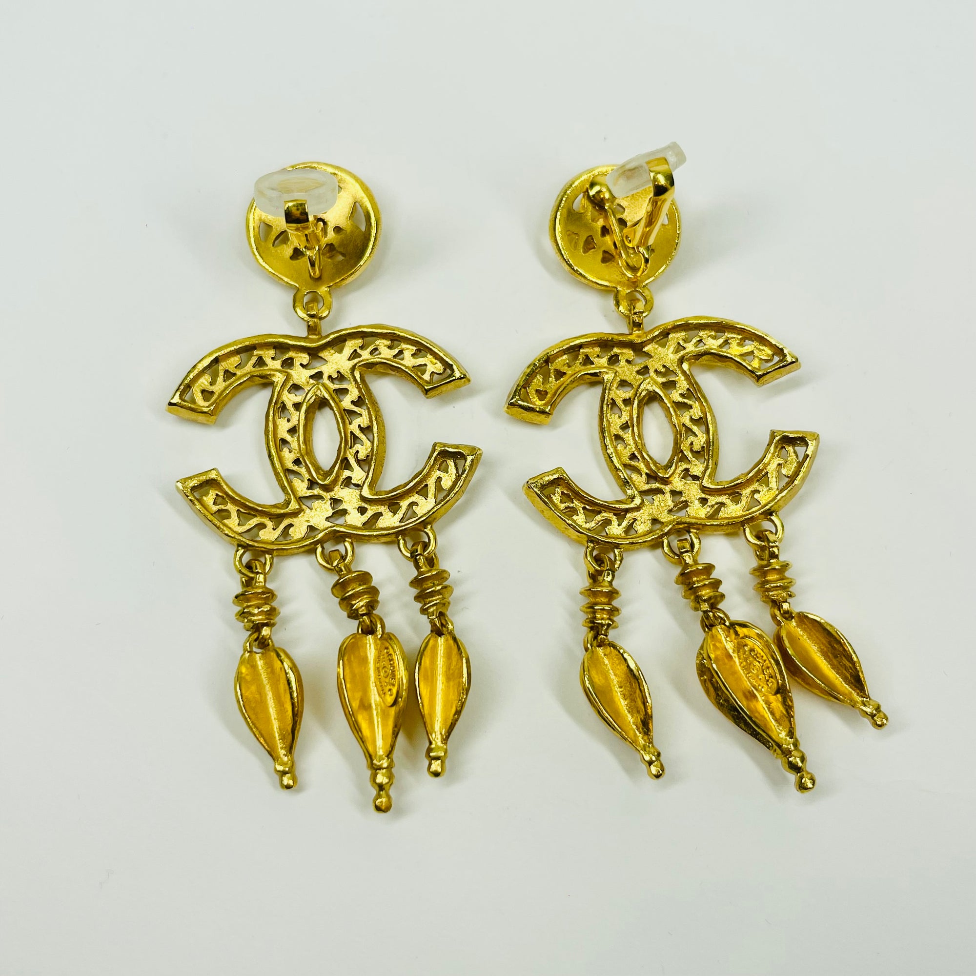 1980s CHANEL LARGE ARABESQUE TASSEL CC FILIGREE LOGO DROP CLIP ON EARRINGS