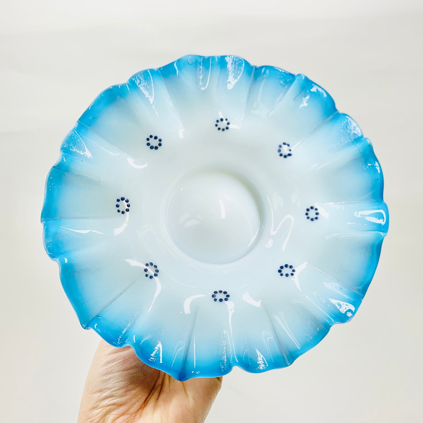 BLUE RUFFLE RIM PLATE