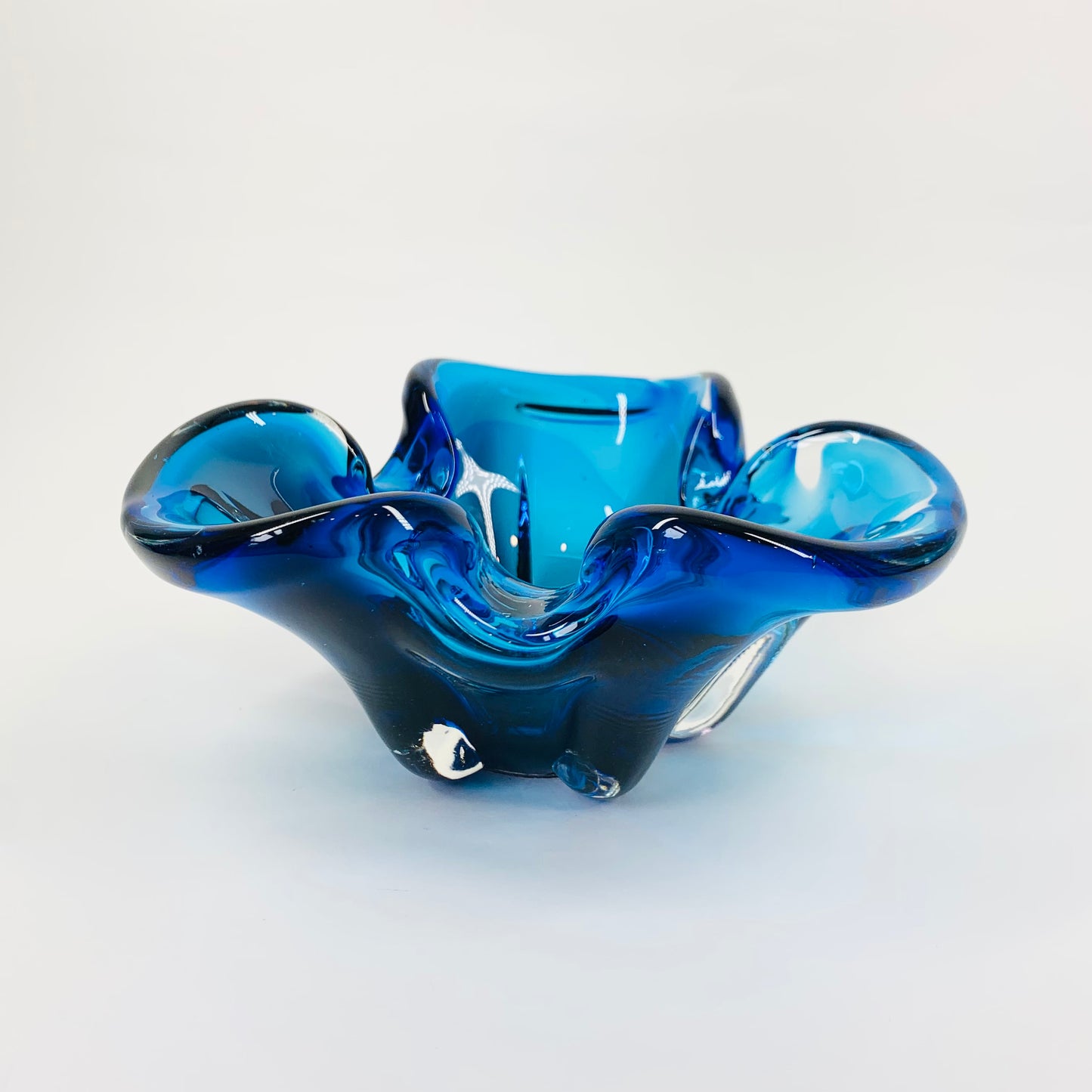 JAPANESE BLUE OMBRE PINCHED BOWL