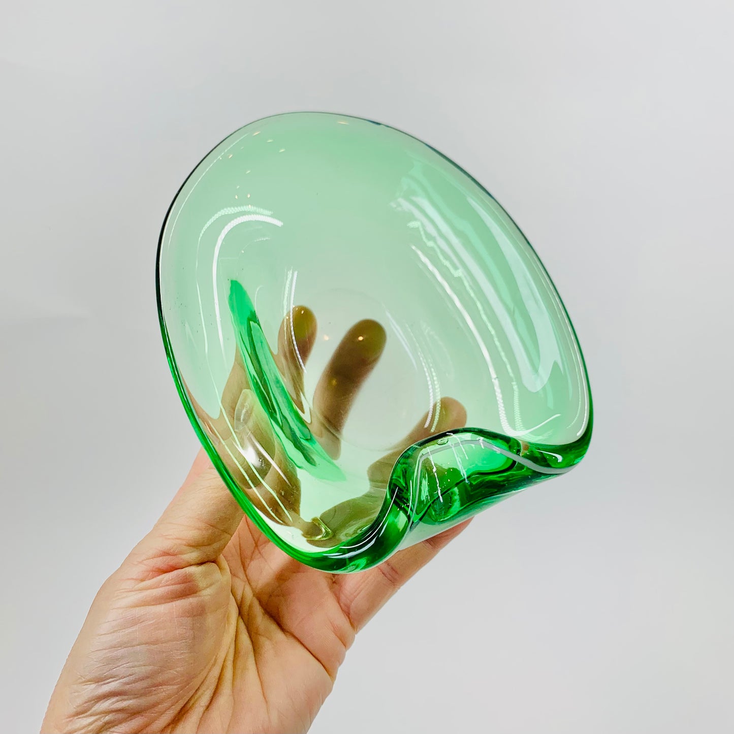 MCM MURANO GREEN PINCHED BOWL/ASHTRAY