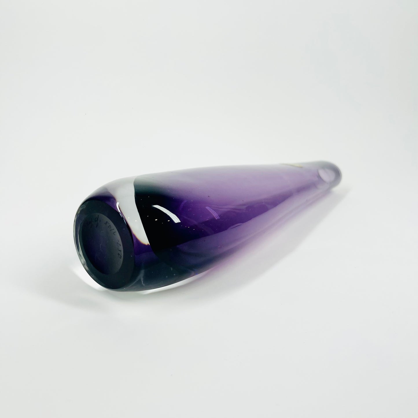 1970s SWEDISH ASEDA PURPLE SOMMERSO GLASS POSY VASE