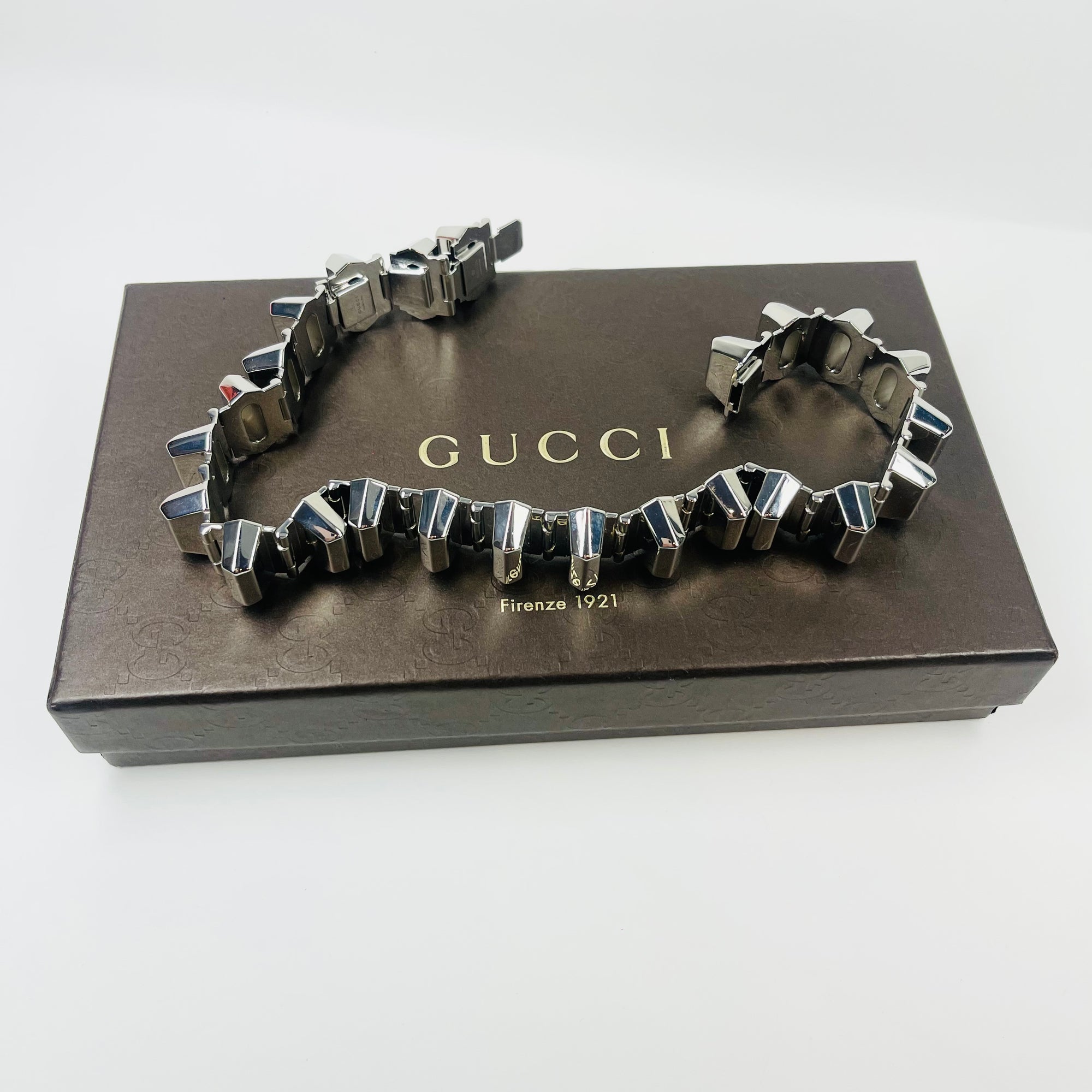 VINTAGE GUCCI STAINLESS STEEL HARDWARE COLLAR NECKLACE