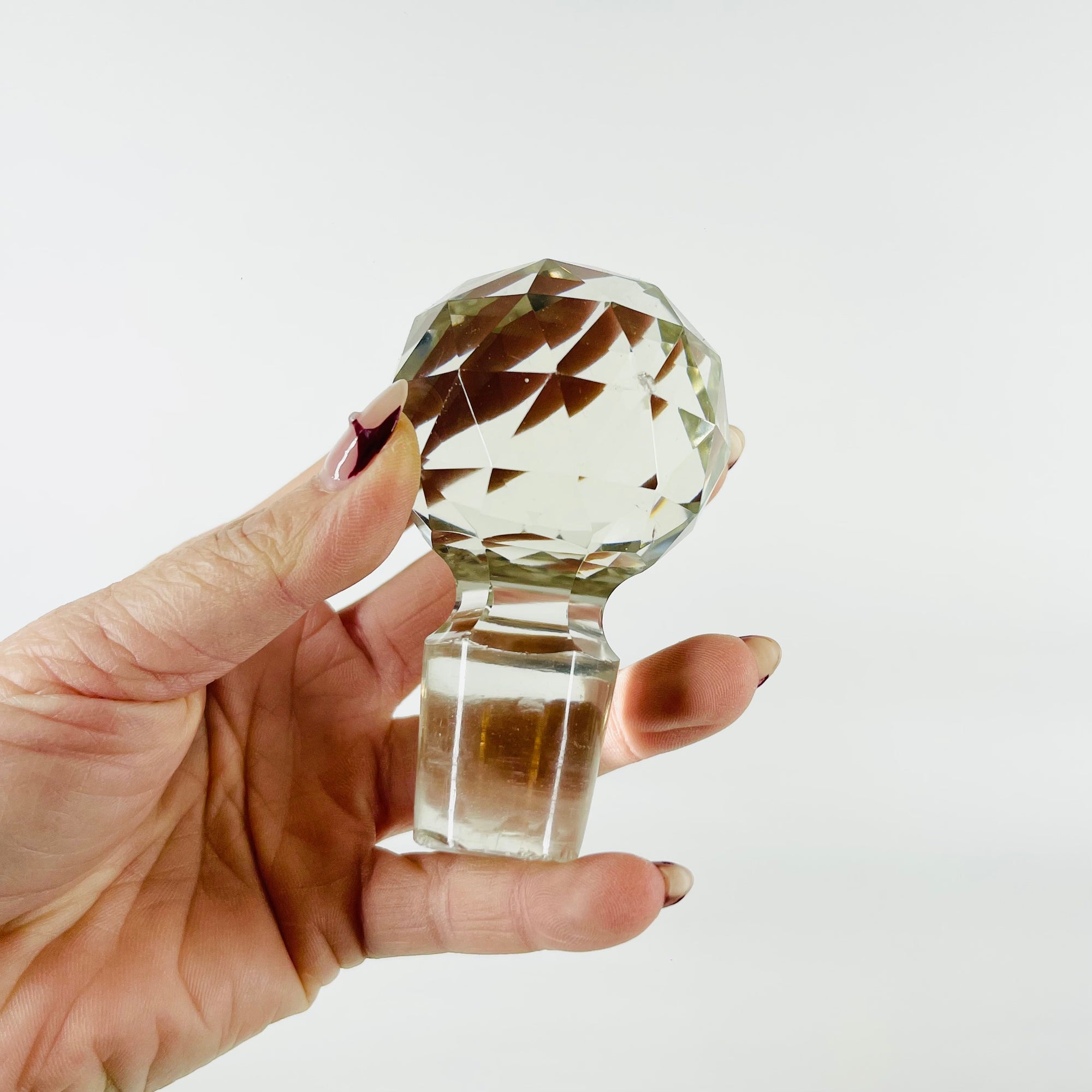 ANTIQUE DIAMOND CUT GLASS DECANTER