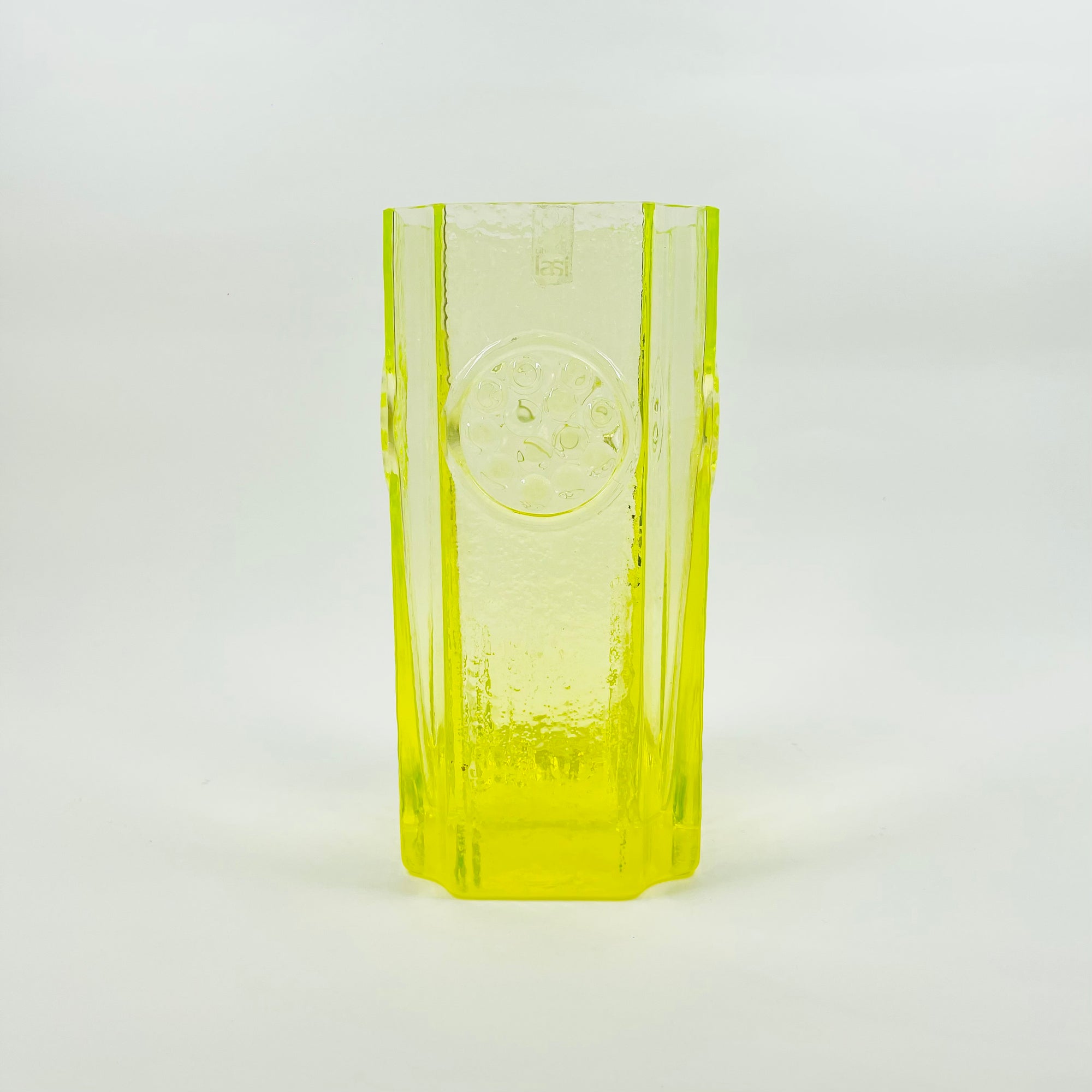 MIDCENTURY FINNISH URANIUM GLASS RONDELLA VASE BY TAMARA ALADIN FOR RIIHIMAEN LASI