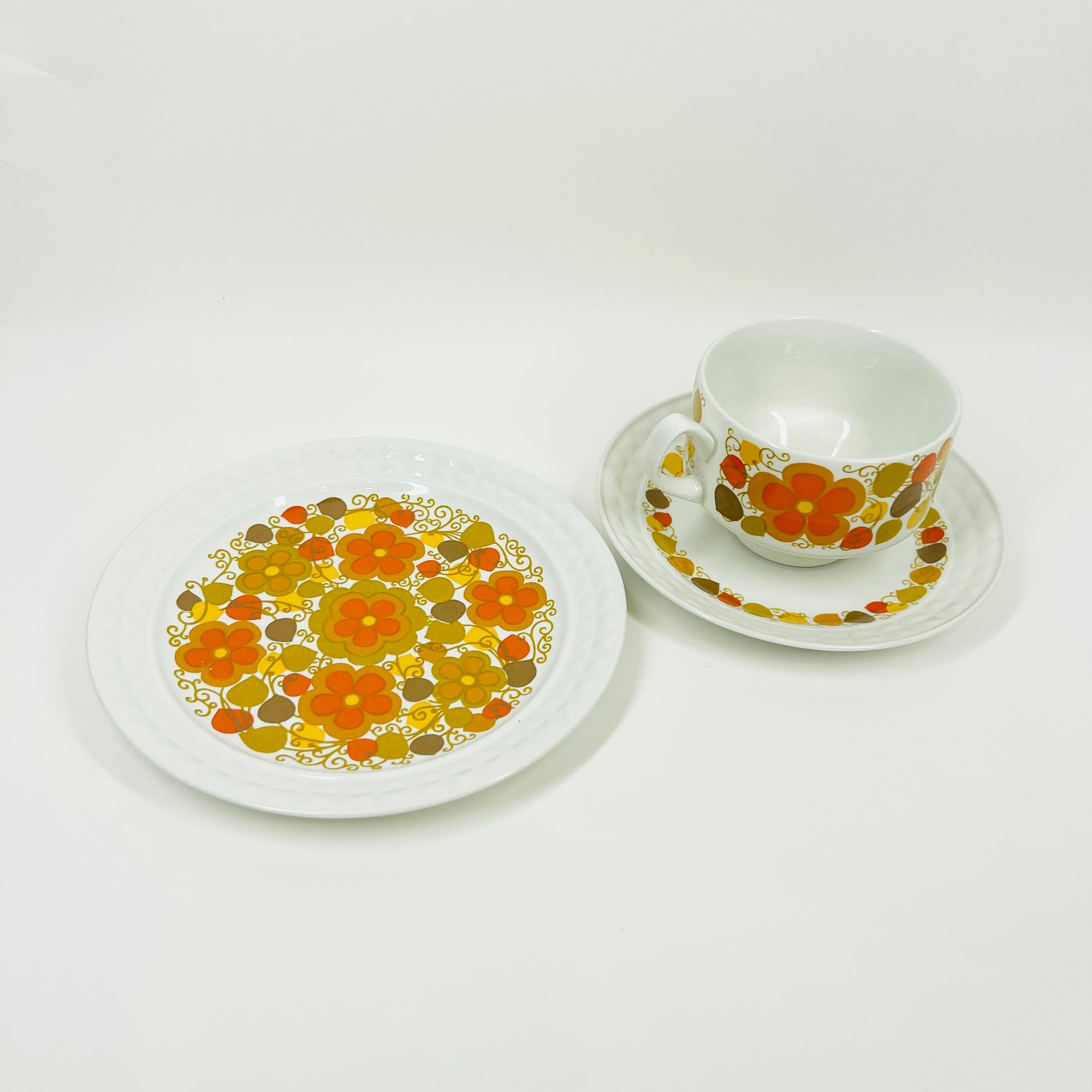 1970s SPANISH PONTESA COFFEE CUP AND SAUCER SET
