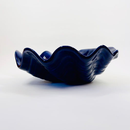 1970s COBALT BLUE JAPANESE PORCELAIN SHELL