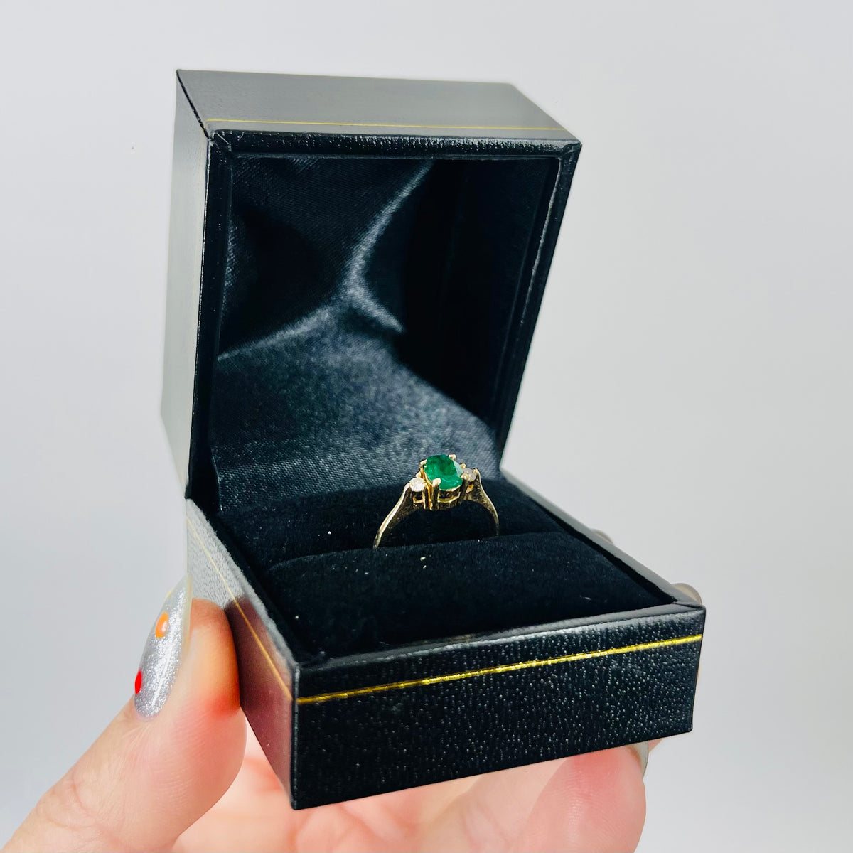ANTIQUE ART DECO 14K GOLD RING WITH EMERALD &amp; DIAMONDS