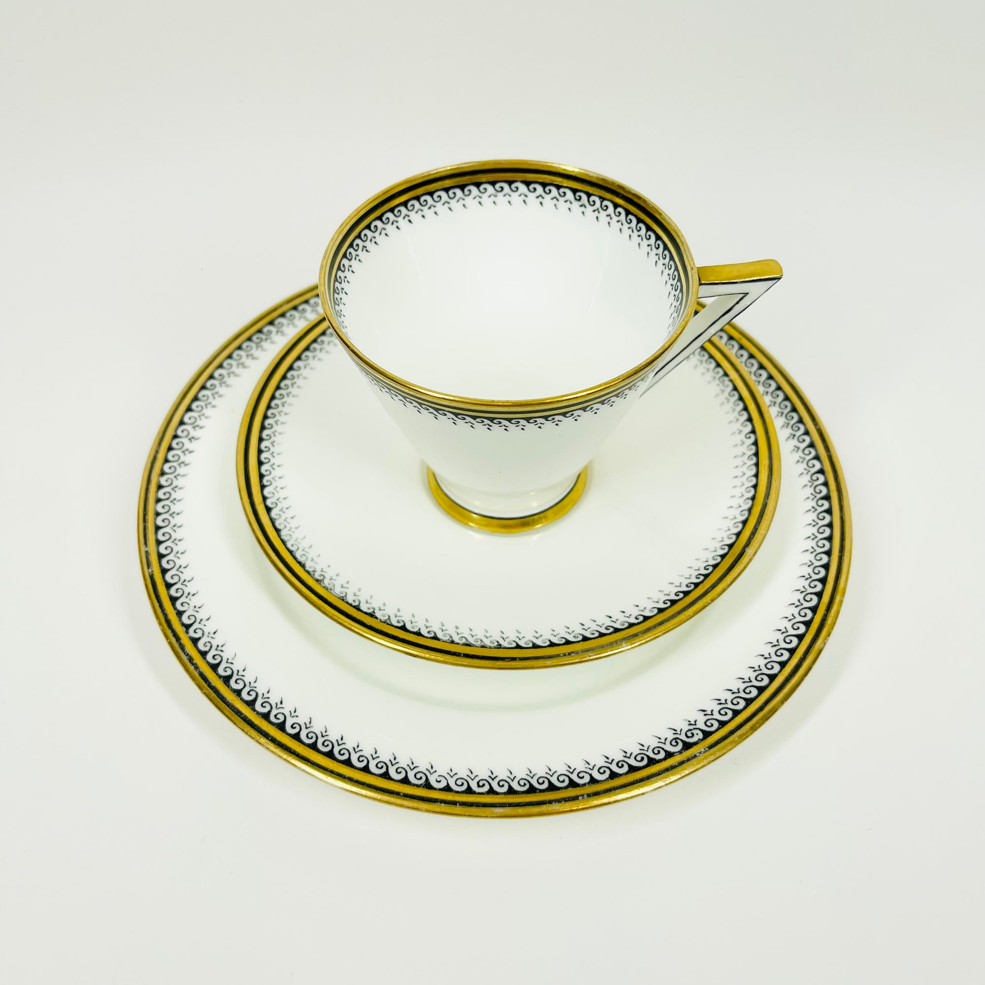 ANTIQUE ART DECO HEINRICH H &amp; CO. SELB BAVARIA IMPERIAL TEA CUP AND SAUCER SET