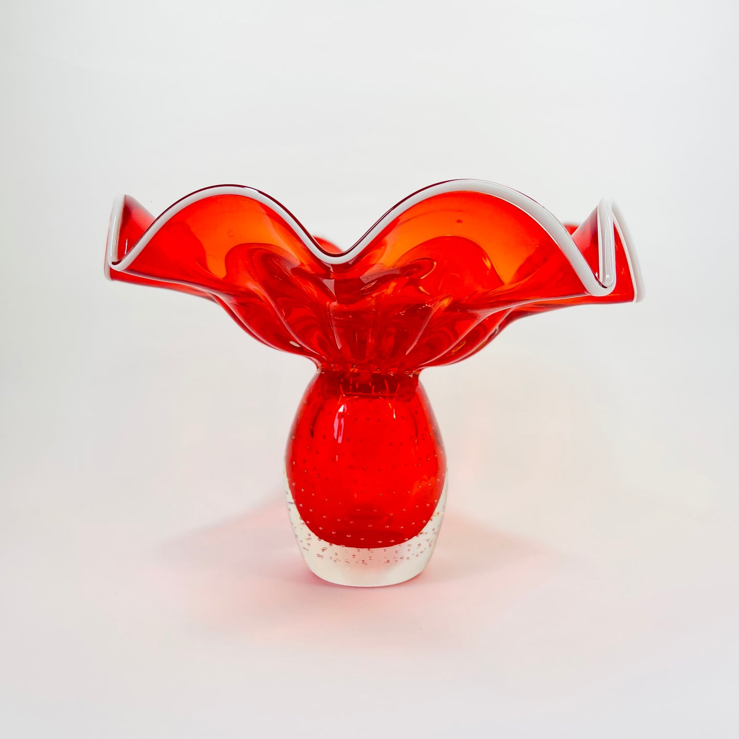 1970s JAPANESE ORANGE RED OMBRE RUFFLE RIM BOWL WITH PAPERWEIGHT BASE