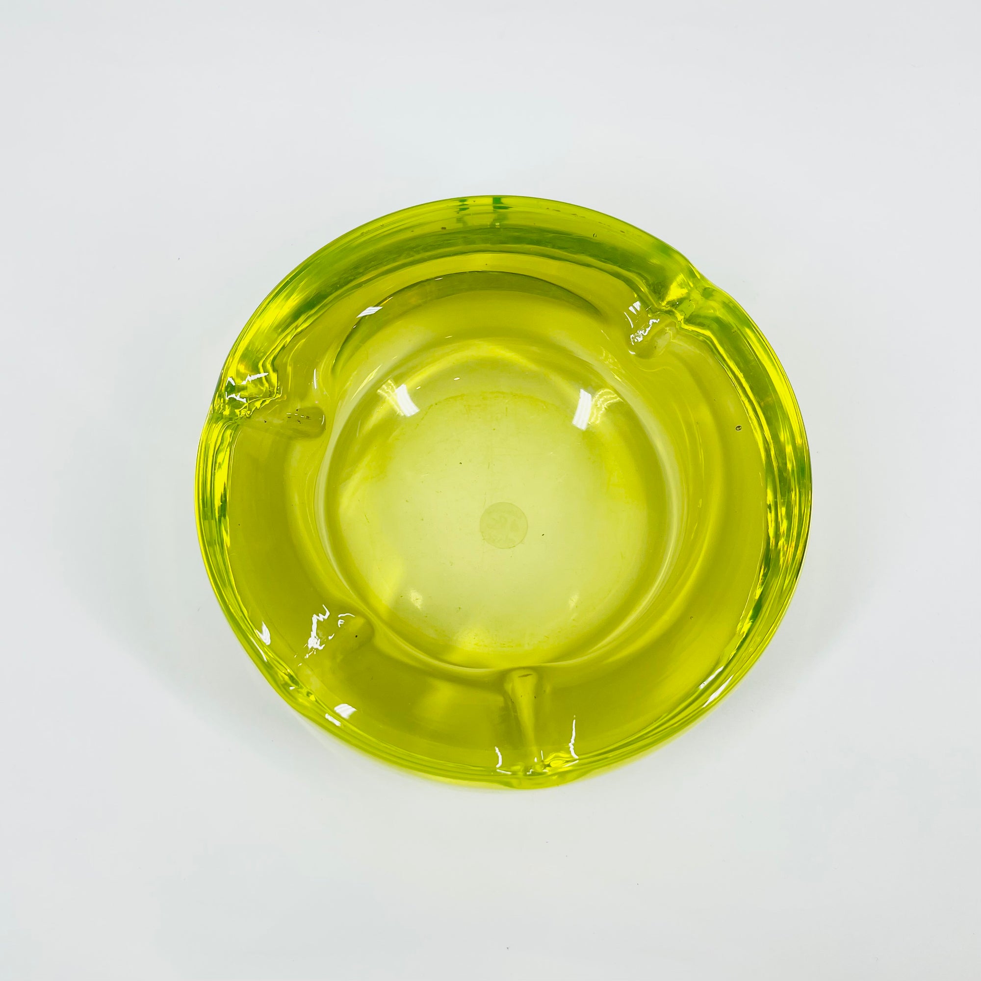 1940s LIME GREEN MURANO URANIUM SOMMERSO GLASS BOWL/ASHTRAY